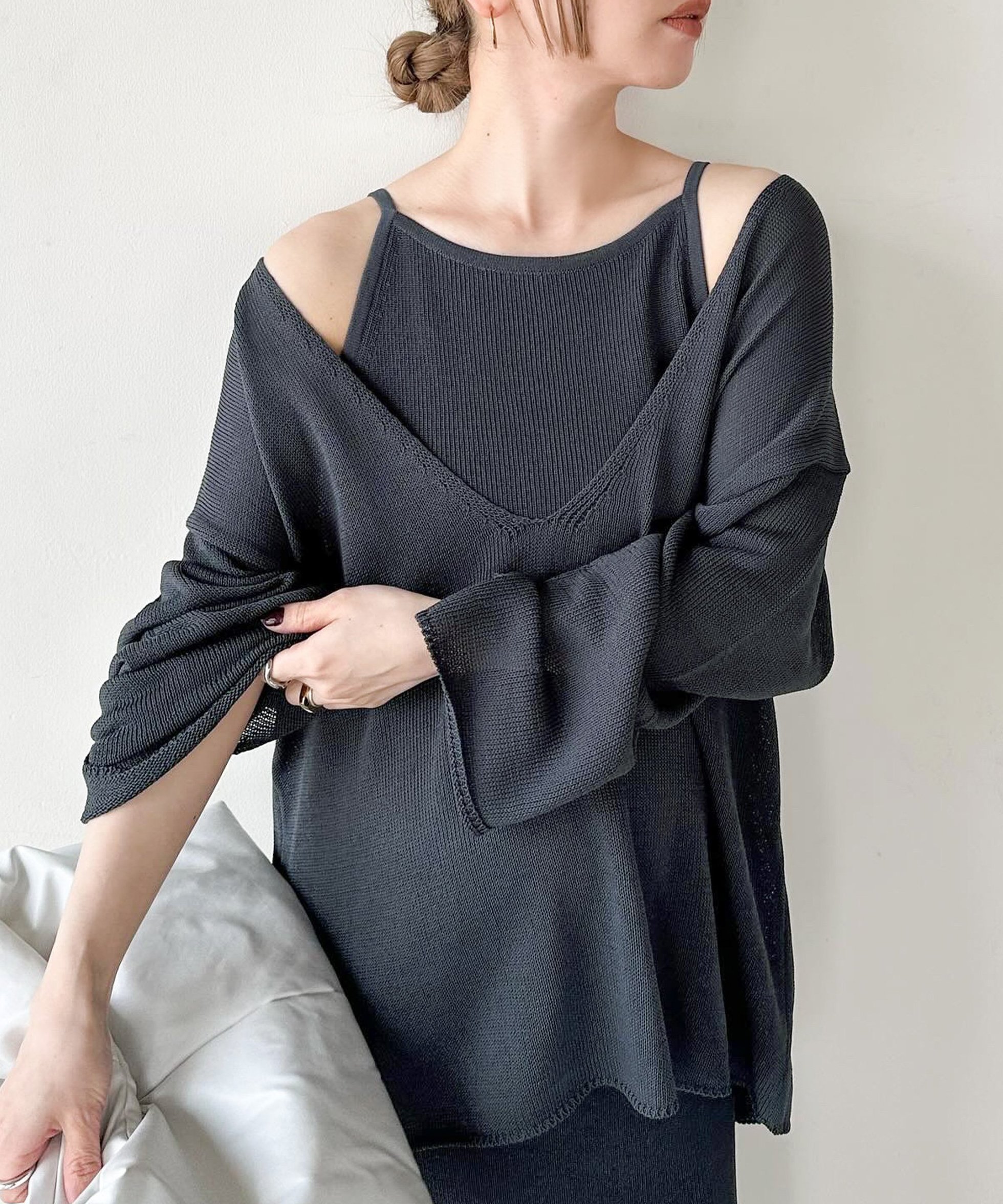 【セレクトモカ/SELECT MOCA】の【サイズ展開あり】ディープVネックルーズニット インテリア・キッズ・メンズ・レディースファッション・服の通販 founy(ファニー) 　ファッション　Fashion　レディースファッション　Fashion for Women　トップス・カットソー　Cut & Sew Tops　ニット　Knit Tops & Sweaters　Vネックトップス　V-Neck Tops / V-Cut Neckline Shirts　キャミソール　Camisole, Spaghetti Strap Top　コンパクト　Compact, Small Size　シンプル　Simple, Minimal　スリット　Slit, Slit Detail　タンク　Tank Top, Sleeveless Top　夏　Summer　チャコール-920|ID: prp329100004638209 ipo3291000000033494064