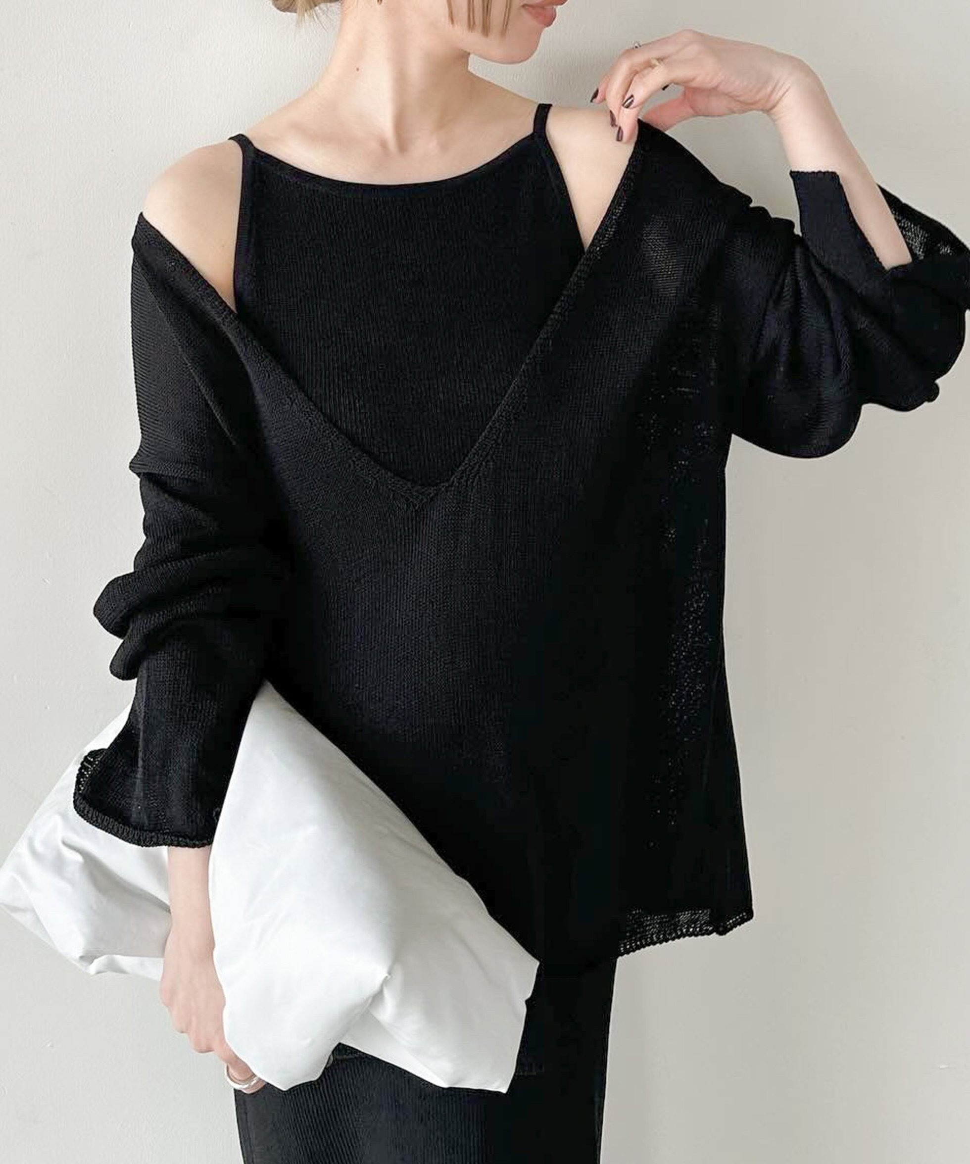 【セレクトモカ/SELECT MOCA】の【サイズ展開あり】ディープVネックルーズニット インテリア・キッズ・メンズ・レディースファッション・服の通販 founy(ファニー) 　ファッション　Fashion　レディースファッション　Fashion for Women　トップス・カットソー　Cut & Sew Tops　ニット　Knit Tops & Sweaters　Vネックトップス　V-Neck Tops / V-Cut Neckline Shirts　キャミソール　Camisole, Spaghetti Strap Top　コンパクト　Compact, Small Size　シンプル　Simple, Minimal　スリット　Slit, Slit Detail　タンク　Tank Top, Sleeveless Top　夏　Summer　ブラック-990|ID: prp329100004638209 ipo3291000000033494069