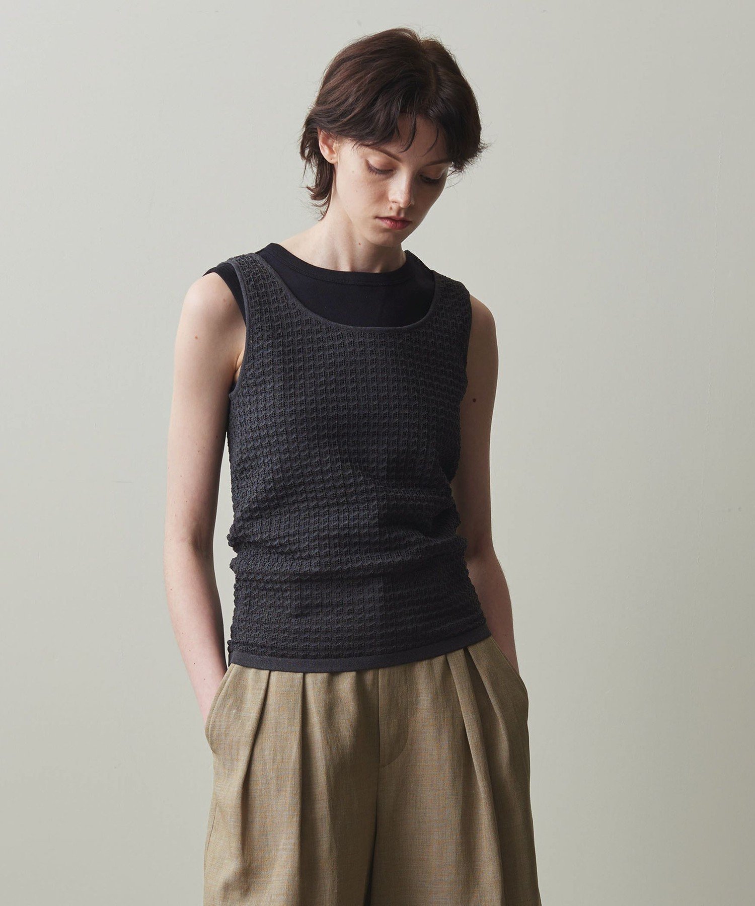 【ユナイテッドアローズ/UNITED ARROWS】のSteven Alan ジグザグアイレット ニットタンクトップ インテリア・キッズ・メンズ・レディースファッション・服の通販 founy(ファニー) 　ファッション　Fashion　レディースファッション　Fashion for Women　トップス・カットソー　Cut & Sew Tops　ニット　Knit Tops & Sweaters　おすすめ　Recommended / Our Picks　エレガント 上品　Elegant　タンク　Tank Top, Sleeveless Top　DK.GRAY|ID: prp329100004638458 ipo3291000000033431347