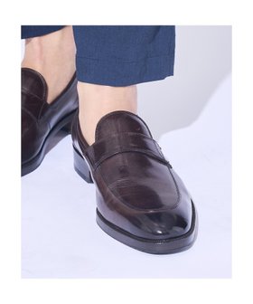 【アルフレッド バニスター/alfredoBANNISTER / MEN】の【WEB別注】セミスクエア ドレス ローファー 人気、トレンドファッション・服の通販 founy(ファニー) ファッション Fashion メンズファッション Fashion for Men スクエア Square, Square Shape ドレス Dress, One-Piece ビジネス 仕事 通勤 Business / Work / Commuting ライニング Inner Lining, Inner Fabric, Lined ラバー Rubber, Rubber Sole エレガント 上品 Elegant 人気 Popular, Best Seller 別注 Limited Edition, Custom Order |ID:prp329100004638766
