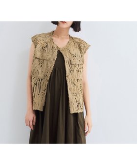 【ビッキー/VICKY】の刺繍チュールレースノーカラーベスト 人気、トレンドファッション・服の通販 founy(ファニー) ファッション Fashion レディースファッション Fashion for Women アウター Coat / Outerwear Collection トップス・カットソー Cut & Sew Tops ベスト&ジレ / 重ね着スタイル Vests & Gilets おすすめ Recommended / Our Picks コンパクト Compact, Small Size チュール Tulip, Tulip Motif ノースリーブ Sleeveless, No-Sleeve フォルム Silhouette, Form ベスト Vest, Waistcoat ポケット Pocket, Pocket Detail |ID:prp329100004638928