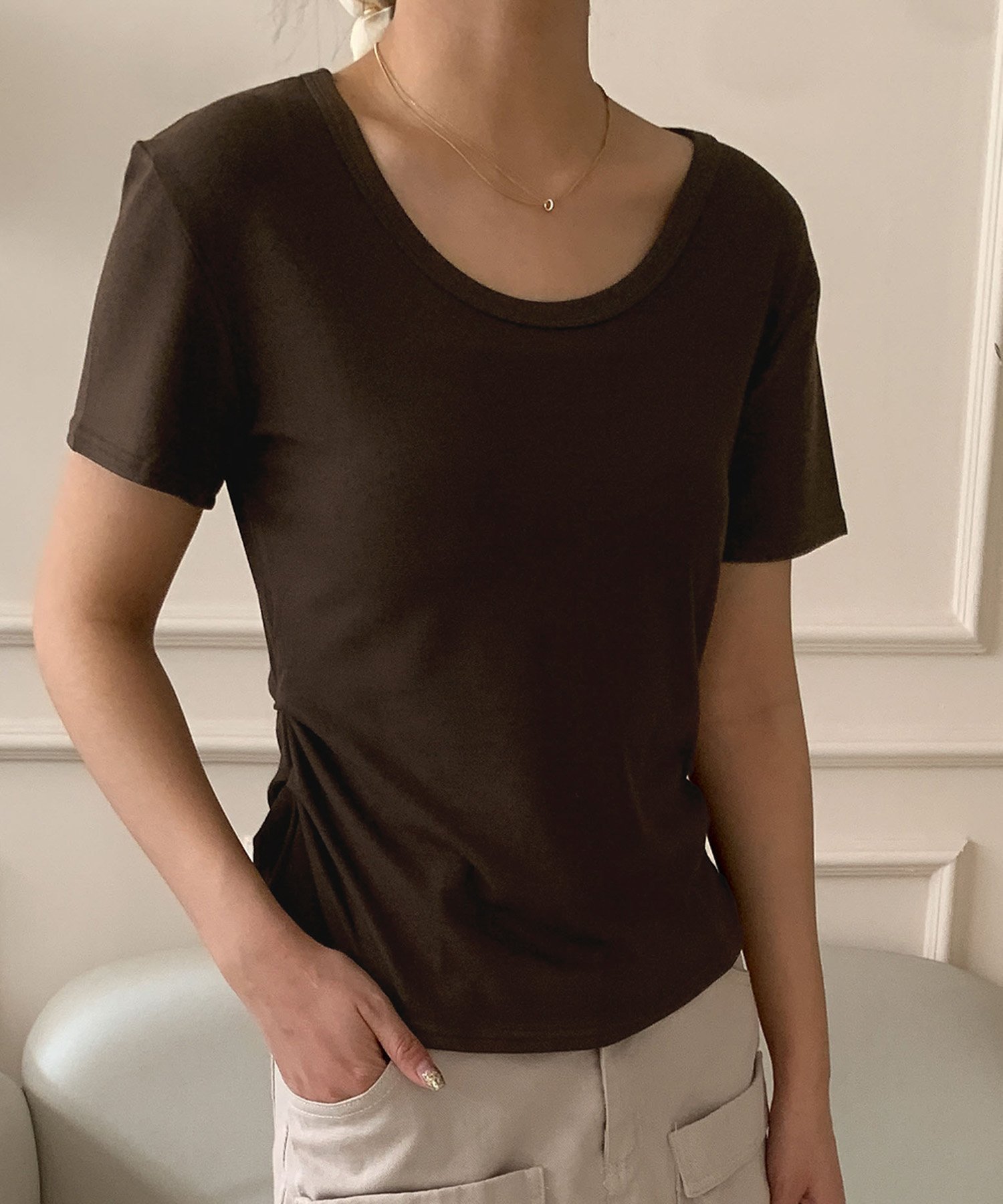 【ガール/GIRL】のサイドタックUネックTシャツ カットソー インテリア・キッズ・メンズ・レディースファッション・服の通販 founy(ファニー) 　ファッション　Fashion　レディースファッション　Fashion for Women　トップス・カットソー　Cut & Sew Tops　シャツ・ブラウス・オフィスカジュアル　Elegant Blouses & Button-Ups　ロングTシャツ・Tシャツ　Longline T-Shirts & Tees　カットソー・ベーシックTシャツ　Cut-and-Sewn Tops / Stretch Tees & Basics　インナー　Innerwear　カットソー　Cut and Sewn Top　シンプル　Simple, Minimal　デコルテ　Décolleté, Neckline　エレガント 上品　Elegant　再入荷　Restock / Back in Stock　BR|ID: prp329100004639052 ipo3291000000033438346