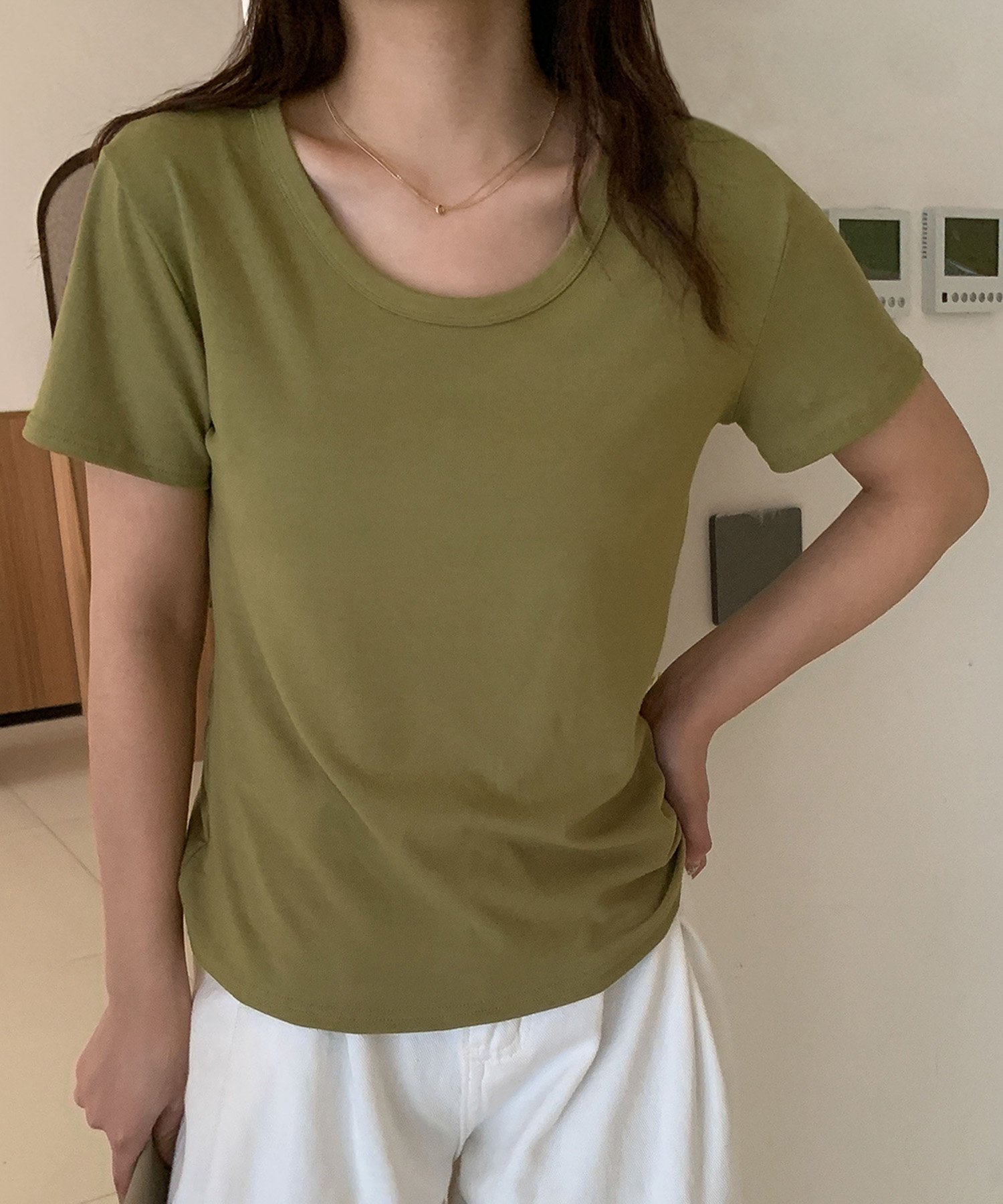 【ガール/GIRL】のサイドタックUネックTシャツ カットソー インテリア・キッズ・メンズ・レディースファッション・服の通販 founy(ファニー) 　ファッション　Fashion　レディースファッション　Fashion for Women　トップス・カットソー　Cut & Sew Tops　シャツ・ブラウス・オフィスカジュアル　Elegant Blouses & Button-Ups　ロングTシャツ・Tシャツ　Longline T-Shirts & Tees　カットソー・ベーシックTシャツ　Cut-and-Sewn Tops / Stretch Tees & Basics　インナー　Innerwear　カットソー　Cut and Sewn Top　シンプル　Simple, Minimal　デコルテ　Décolleté, Neckline　エレガント 上品　Elegant　再入荷　Restock / Back in Stock　KH|ID: prp329100004639052 ipo3291000000033438347