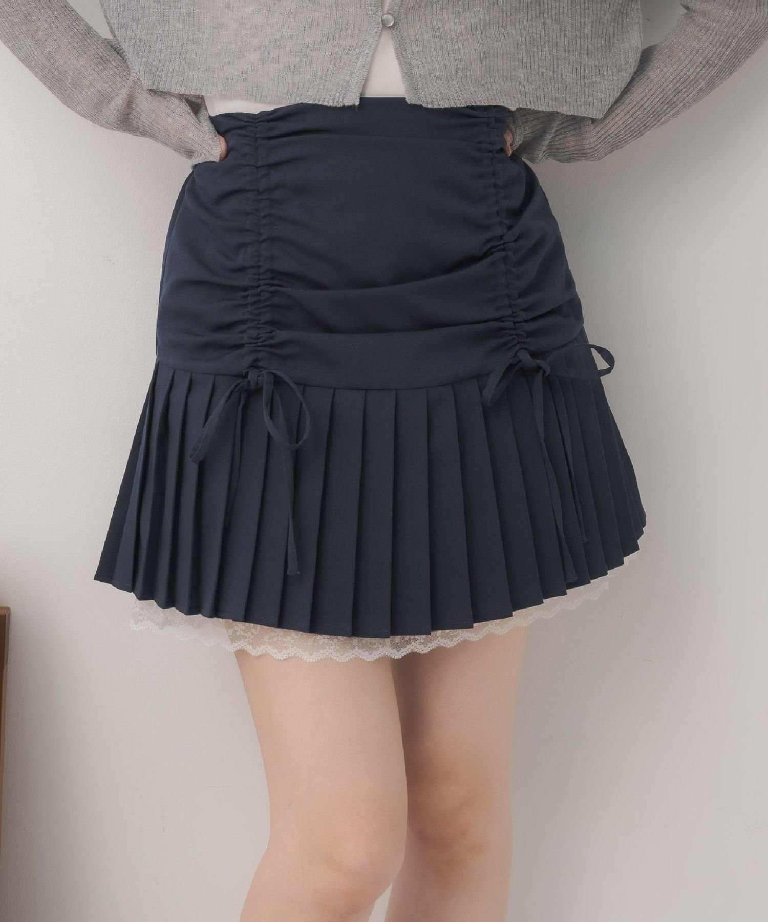 【レトロガール/RETRO GIRL】のシャーリングプリーツミニSK インテリア・キッズ・メンズ・レディースファッション・服の通販 founy(ファニー) 　ファッション　Fashion　レディースファッション　Fashion for Women　スカート　Skirts　おすすめ　Recommended / Our Picks　ガーリー　Girly, Feminine Style　シャーリング　Shirring, Ruched　フロント　Front, Front Design　プリーツ　Pleats, Pleated　ミニスカート　Mini Skirt, Short Skirt　レース　Lace, Lace Fabric　冬　Winter / This Winter　秋　Autumn　ブルー|ID: prp329100004639442 ipo3291000000033443285