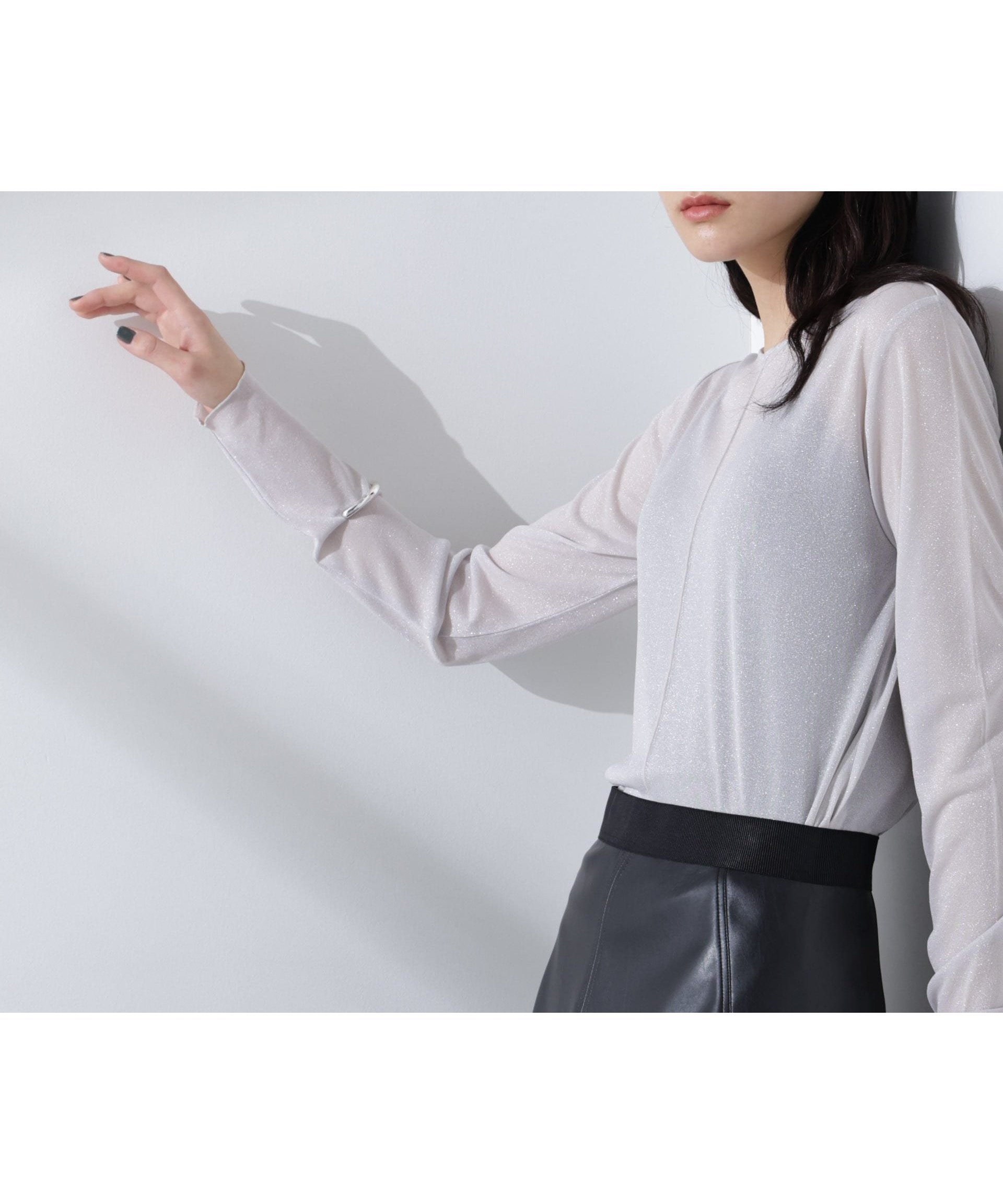 【ナノ ユニバース/nano universe】のラメシアーカットトップス インテリア・キッズ・メンズ・レディースファッション・服の通販 founy(ファニー) 　ファッション　Fashion　レディースファッション　Fashion for Women　トップス・カットソー　Cut & Sew Tops　アクセサリー　Fashion Accessories　イエロー　Yellow　インナー　Innerwear　春　Spring　カットソー　Cut and Sewn Top　クール　Cool, Chic　今季　This Season, Current Season　シアー　Sheer, See-Through　ジャケット　Jacket, Outerwear　デコルテ　Décolleté, Neckline　トレンド　Trend, Trending Now　長袖　Long Sleeve, Full Sleeve　ボトム　Bottoms, Lower Wear　エレガント 上品　Elegant　2025年　2025　2025春夏・S/S　Spring/Summer 2025 SS25　L.グレー1|ID: prp329100004639471 ipo3291000000033443396