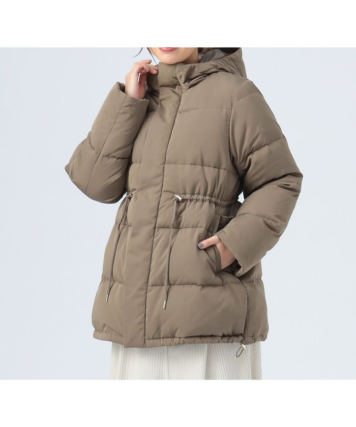 【ビームス ハート/BEAMS HEART】の【KAWADA DOWN使用】撥水 河田 ダウン コート 25AW ドロストコード ウエストシェイプ インテリア・キッズ・メンズ・レディースファッション・服の通販 founy(ファニー) https://founy.com/ ファッション Fashion レディースファッション Fashion for Women アウター Coat / Outerwear Collection コート・ロングコート・ピーコート Long Coats, Peacoats & More ダウンジャケット・軽量ダウン Warm & Lightweight Down Jackets 2025年 2025 2025-2026秋冬・A/W Autumn/Winter 2025–26 AW25–26 シェイプ Shape, Slim Fit ジャケット Jacket, Outerwear タフタ Taffeta, Structured Fabric ダウン Down, Puffer ハーフ Half, Half-Length フェミニン Feminine, Girly リラックス Relax, Relaxed Fit エレガント 上品 Elegant |ID: prp329100004639490 ipo3291000000033443568