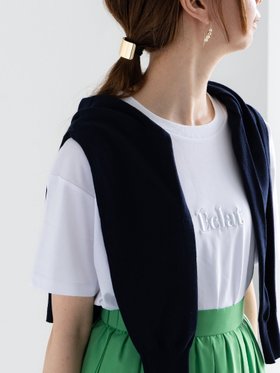【テチチ/Te chichi】のウレタン刺繍Tシャツ 人気、トレンドファッション・服の通販 founy(ファニー) ファッション Fashion レディースファッション Fashion for Women トップス・カットソー Cut & Sew Tops シャツ・ブラウス・オフィスカジュアル Elegant Blouses & Button-Ups ロングTシャツ・Tシャツ Longline T-Shirts & Tees シンプル Simple, Minimal ラウンド Round, Round Neck 定番 Standard, Basic Item |ID:prp329100004639497