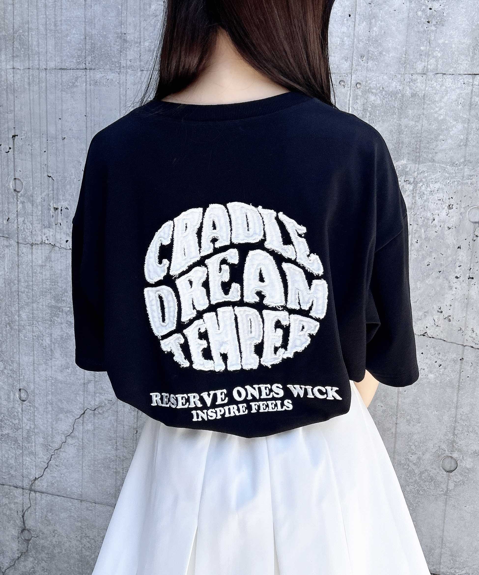 【イング/INGNI】のバックサークル貼付チュニックTシャツ インテリア・キッズ・メンズ・レディースファッション・服の通販 founy(ファニー) 　ファッション　Fashion　レディースファッション　Fashion for Women　トップス・カットソー　Cut & Sew Tops　シャツ・ブラウス・オフィスカジュアル　Elegant Blouses & Button-Ups　ロングTシャツ・Tシャツ　Longline T-Shirts & Tees　おすすめ　Recommended / Our Picks　サークル　Circle, Round Design　シンプル　Simple, Minimal　スマホ　Smartphone, Mobile Device　チュニック　Tunic, Long Top　フロント　Front, Front Design　ベーシック　Basic, Essential　クロ/オフホワイト|ID: prp329100004639518 ipo3291000000033443747