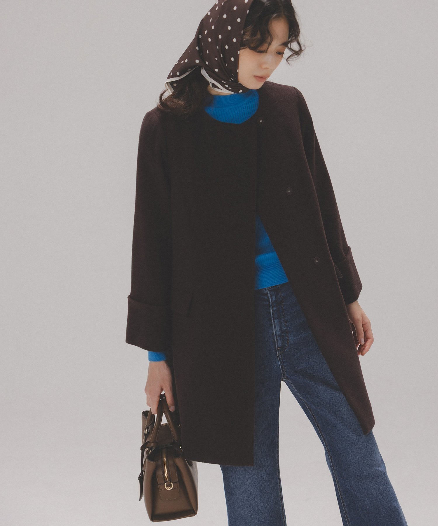 【ナチュラル ビューティー ベーシック/NATURAL BEAUTY BASIC】のノーカラーミドルコート インテリア・キッズ・メンズ・レディースファッション・服の通販 founy(ファニー) 　ファッション　Fashion　レディースファッション　Fashion for Women　アウター　Coat / Outerwear Collection　コート・ロングコート・ピーコート　Long Coats, Peacoats & More　シンプル　Simple, Minimal　ダブル　Double, Double-Breasted　フォルム　Silhouette, Form　フロント　Front, Front Design　マフラー　Scarf, Muffler　ワイド　Wide, Wide Fit　エレガント 上品　Elegant　人気　Popular, Best Seller　ダークブラウン1|ID: prp329100004639677 ipo3291000000033445028