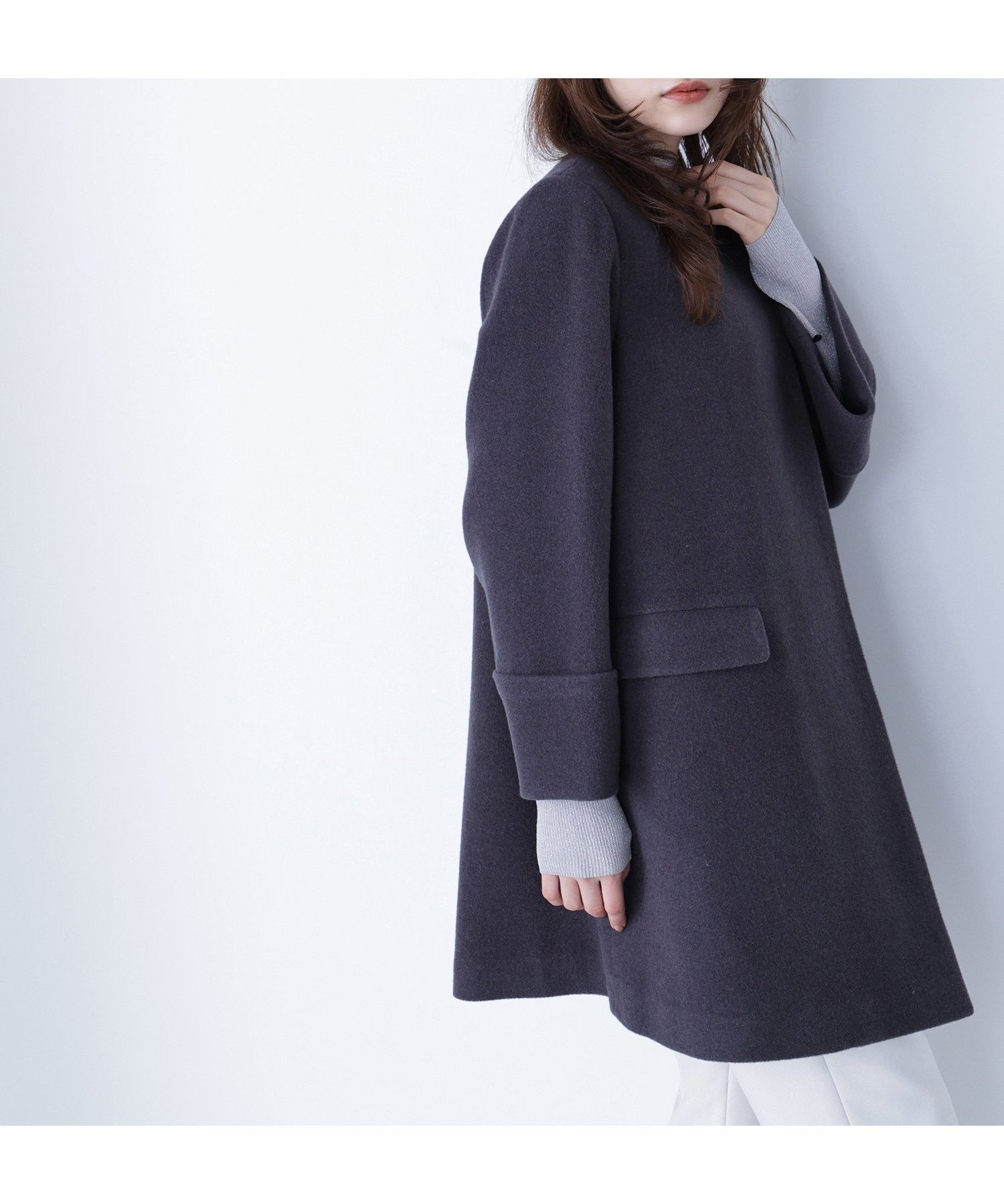 【ナチュラル ビューティー ベーシック/NATURAL BEAUTY BASIC】のノーカラーミドルコート インテリア・キッズ・メンズ・レディースファッション・服の通販 founy(ファニー) 　ファッション　Fashion　レディースファッション　Fashion for Women　アウター　Coat / Outerwear Collection　コート・ロングコート・ピーコート　Long Coats, Peacoats & More　シンプル　Simple, Minimal　ダブル　Double, Double-Breasted　フォルム　Silhouette, Form　フロント　Front, Front Design　マフラー　Scarf, Muffler　ワイド　Wide, Wide Fit　エレガント 上品　Elegant　人気　Popular, Best Seller　チャコール1|ID: prp329100004639677 ipo3291000000033445030