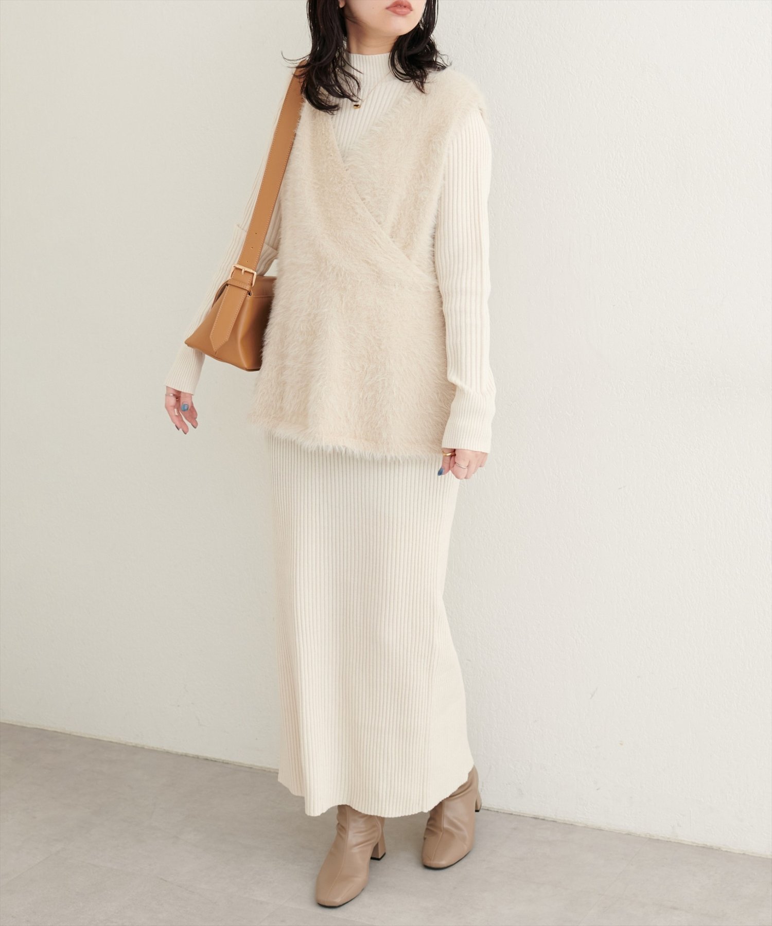 【ナチュラルクチュール/natural couture】のフェザーペプラムベスト+リブタイトワンピースSET インテリア・キッズ・メンズ・レディースファッション・服の通販 founy(ファニー) ファッション Fashion レディースファッション Fashion for Women アウター Coat / Outerwear Collection アクセサリー Fashion Accessories イヤリング Earrings シンプル Simple, Minimal スニーカー Sneakers, Trainers スリット Slit, Slit Detail ダウン Down, Puffer なめらか Smooth, Silky Texture ネックレス Necklace, Pendant Necklace フィット Fit, Slim Fit フェザー Feather, Feather Detail ベスト Vest, Waistcoat ペプラム Peplum, Flared Hem 再入荷 Restock / Back in Stock おすすめ Recommended / Our Picks エレガント 上品 Elegant 2025年 2025 2025-2026秋冬・A/W Autumn/Winter 2025–26 AW25–26 ベージュ|ID: prp329100004639692 ipo3291000000034371267