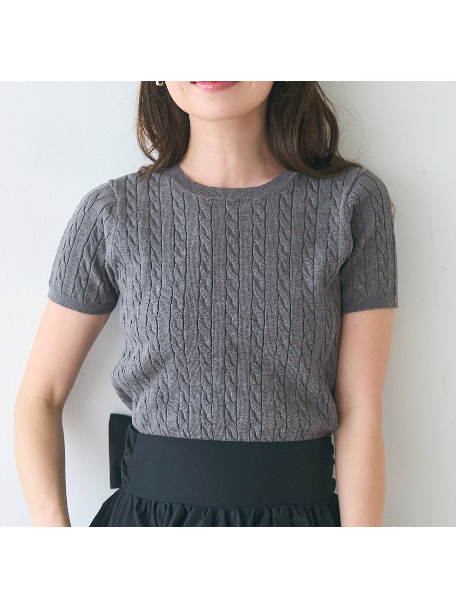 【コカ/COCA】のケーブルニットトップス インテリア・キッズ・メンズ・レディースファッション・服の通販 founy(ファニー) 　ファッション　Fashion　レディースファッション　Fashion for Women　トップス・カットソー　Cut & Sew Tops　ニット　Knit Tops & Sweaters　コンパクト　Compact, Small Size　シンプル　Simple, Minimal　スニーカー　Sneakers, Trainers　スラックス　Slacks, Dress Pants　ダウン　Down, Puffer　デニム　Denim, Jeans Material　ポケット　Pocket, Pocket Detail　ロング　Long, Long-Length　エレガント 上品　Elegant　半袖　Short Sleeve, Half Sleeve　春　Spring　秋　Autumn　Gray|ID: prp329100004639888 ipo3291000000033643400