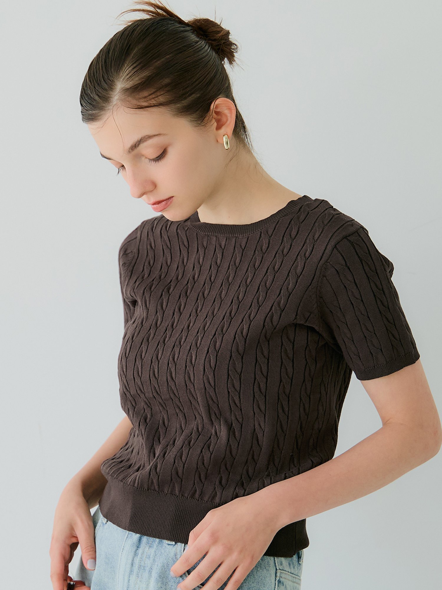 【コカ/COCA】のケーブルニットトップス インテリア・キッズ・メンズ・レディースファッション・服の通販 founy(ファニー) 　ファッション　Fashion　レディースファッション　Fashion for Women　トップス・カットソー　Cut & Sew Tops　ニット　Knit Tops & Sweaters　コンパクト　Compact, Small Size　シンプル　Simple, Minimal　スニーカー　Sneakers, Trainers　スラックス　Slacks, Dress Pants　ダウン　Down, Puffer　デニム　Denim, Jeans Material　ポケット　Pocket, Pocket Detail　ロング　Long, Long-Length　エレガント 上品　Elegant　半袖　Short Sleeve, Half Sleeve　春　Spring　秋　Autumn　Dk.brown|ID: prp329100004639888 ipo3291000000033643402