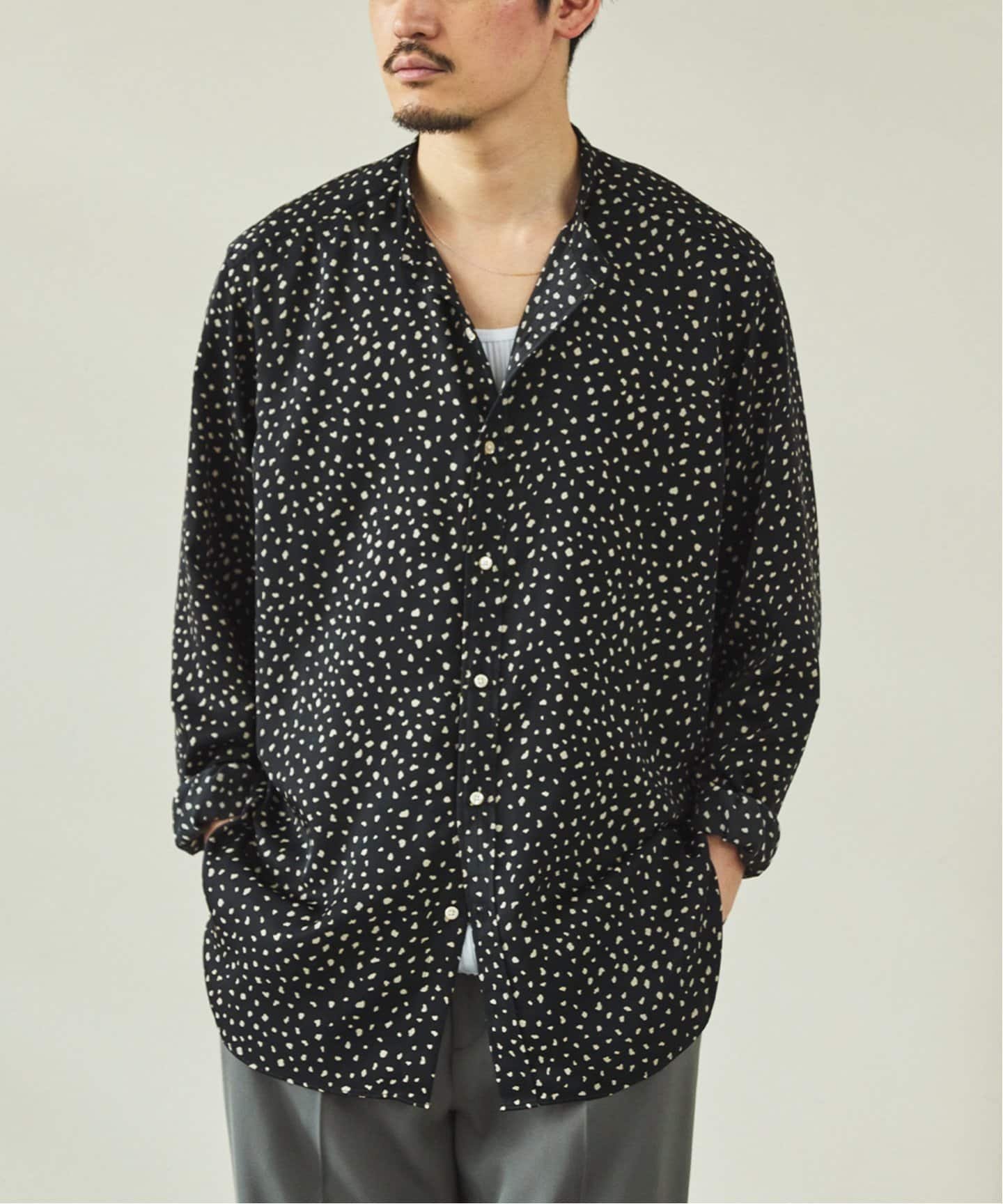 【エディフィス/EDIFICE / MEN】のパターンデシンスタンドカラーシャツ インテリア・キッズ・メンズ・レディースファッション・服の通販 founy(ファニー) 　ファッション　Fashion　メンズファッション　Fashion for Men　とろみ　Fluid, Flowy Fabric　ギャザー　Gathered, Ruffled　シルク　Silk, 100% Silk　ドレープ　Drape, Draping Fabric　パターン　Pattern, Design Print　フィット　Fit, Slim Fit　フランス　France, French　ヨーク　Yoke, Yoke Design　リラックス　Relax, Relaxed Fit　ループ　Loop, Loop Knit　エレガント 上品　Elegant　ブラック B|ID: prp329100004640289 ipo3291000000033453304