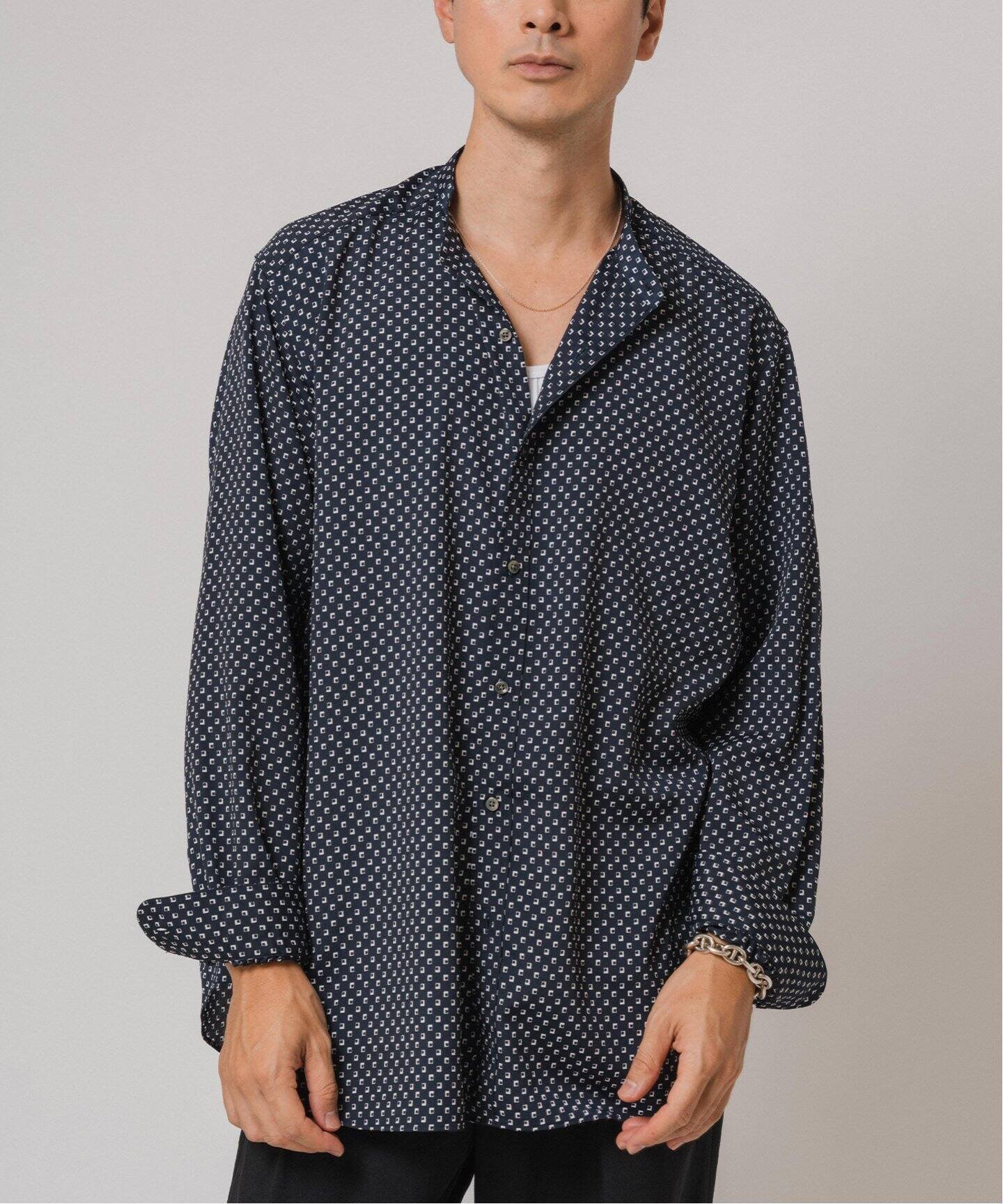 【エディフィス/EDIFICE / MEN】のパターンデシンスタンドカラーシャツ インテリア・キッズ・メンズ・レディースファッション・服の通販 founy(ファニー) 　ファッション　Fashion　メンズファッション　Fashion for Men　とろみ　Fluid, Flowy Fabric　ギャザー　Gathered, Ruffled　シルク　Silk, 100% Silk　ドレープ　Drape, Draping Fabric　パターン　Pattern, Design Print　フィット　Fit, Slim Fit　フランス　France, French　ヨーク　Yoke, Yoke Design　リラックス　Relax, Relaxed Fit　ループ　Loop, Loop Knit　エレガント 上品　Elegant　ネイビー|ID: prp329100004640289 ipo3291000000033453310