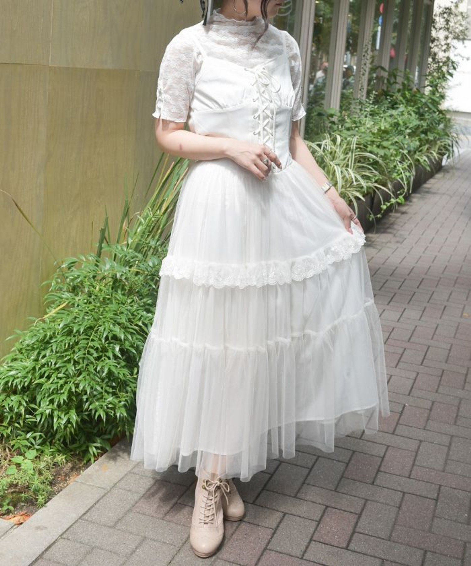 【アクシーズファム/axes femme】のコルセット風編上ジャンスカ インテリア・キッズ・メンズ・レディースファッション・服の通販 founy(ファニー) 　ファッション　Fashion　レディースファッション　Fashion for Women　インナー　Innerwear　クラシカル　Classical, Vintage-Inspired　コルセット　Corset, Bustier　シアー　Sheer, See-Through　シャーリング　Shirring, Ruched　チュール　Tulip, Tulip Motif　バランス　Balance, Style Balance　フロント　Front, Front Design　ミックス　Mix, Mixed Style　レース　Lace, Lace Fabric　ロング　Long, Long-Length　白|ID: prp329100004640629 ipo3291000000033458129