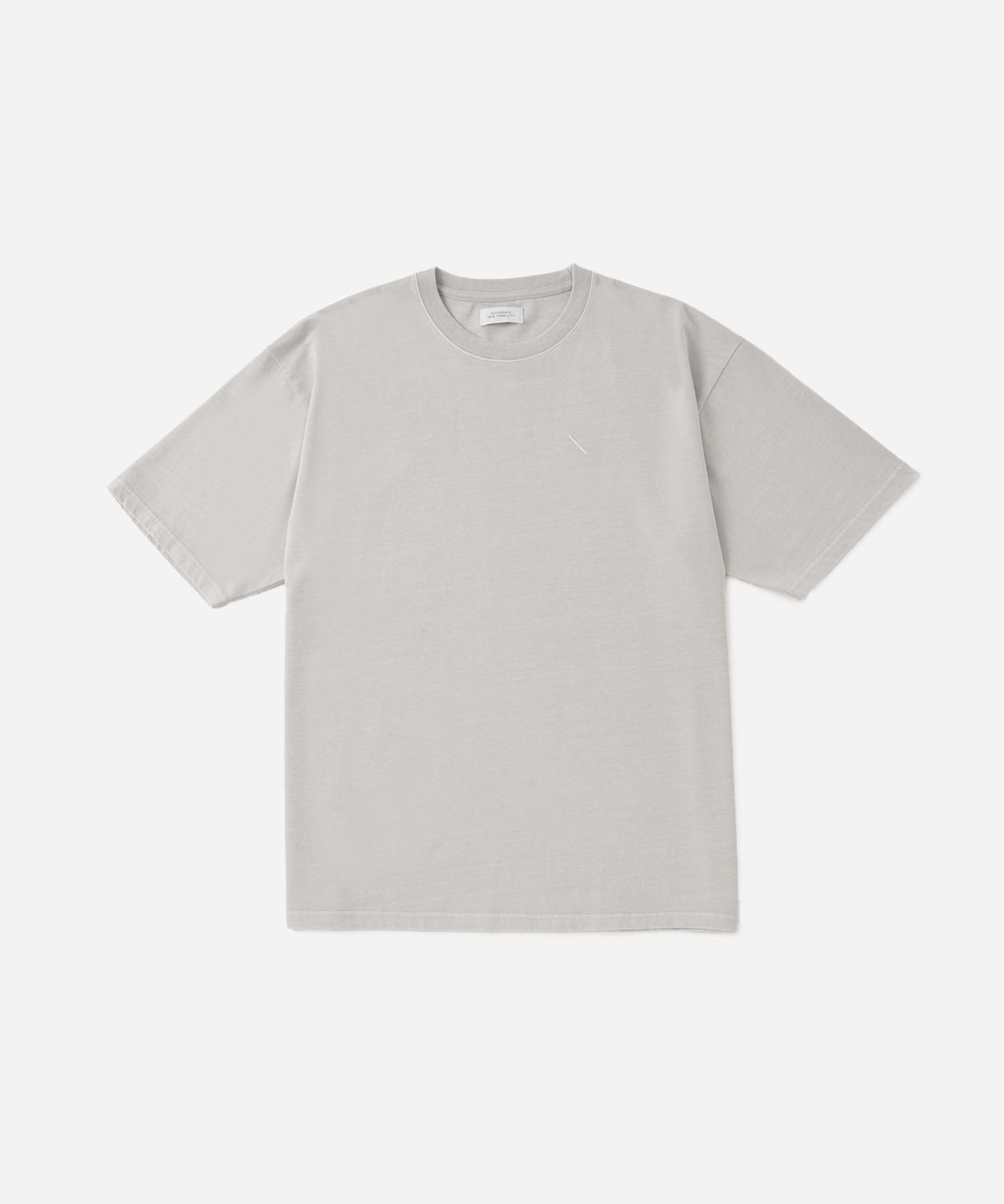 【サタデイズ ニューヨークシティ/SATURDAYS NYC】のPigment Dyed Back Printed SS T-Shirt インテリア・キッズ・メンズ・レディースファッション・服の通販 founy(ファニー) 　ファッション　Fashion　レディースファッション　Fashion for Women　トップス・カットソー　Cut & Sew Tops　シャツ・ブラウス・オフィスカジュアル　Elegant Blouses & Button-Ups　ロングTシャツ・Tシャツ　Longline T-Shirts & Tees　グラフィック　Graphic, Graphic Design　フィット　Fit, Slim Fit　フロント　Front, Front Design　プリント　Print, Printed Pattern　リラックス　Relax, Relaxed Fit　半袖　Short Sleeve, Half Sleeve　キナリ(16)|ID: prp329100004640848 ipo3291000000033637274