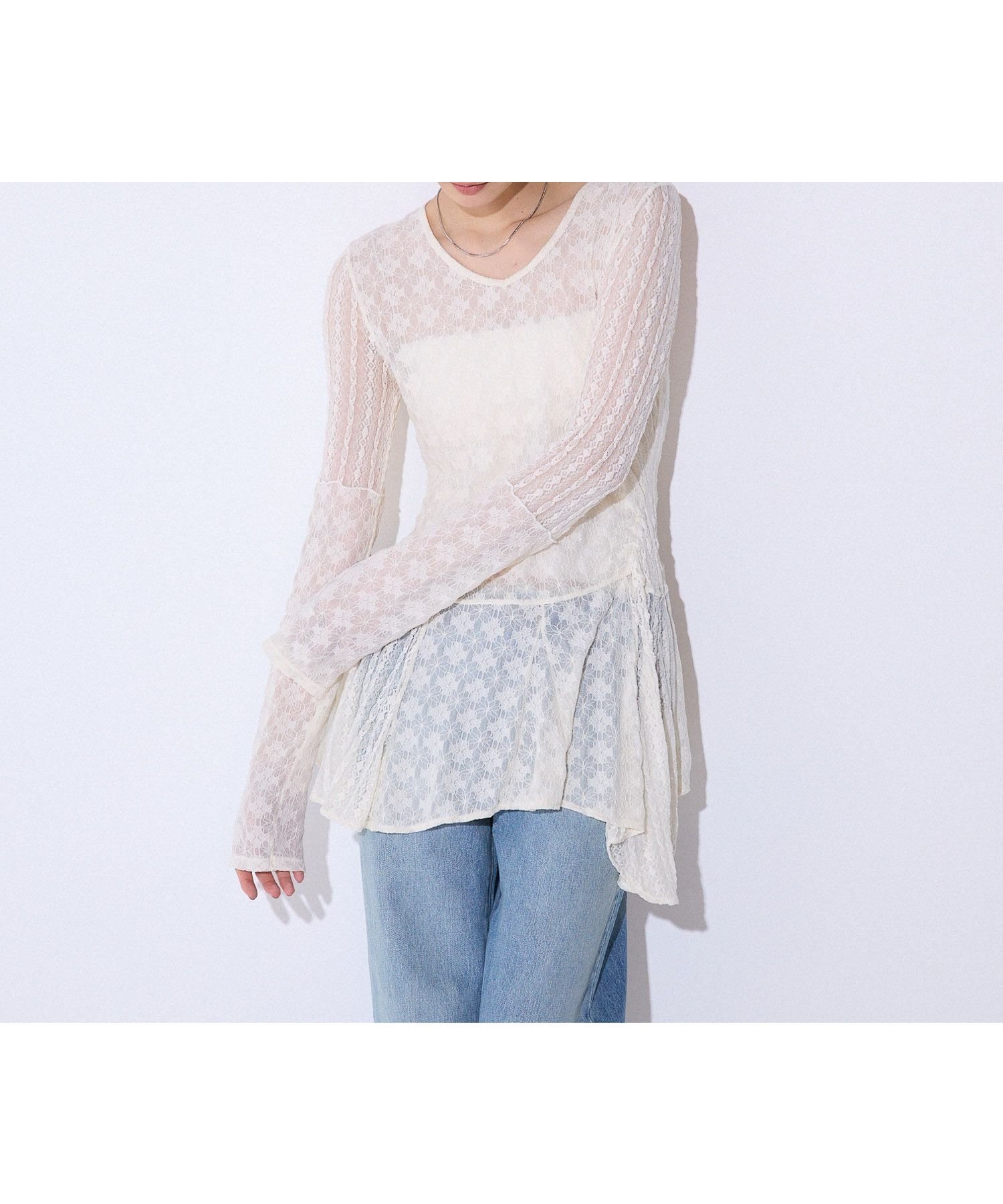 【ジーナシス/JEANASiS】のイレヘムレースミニワンピース インテリア・キッズ・メンズ・レディースファッション・服の通販 founy(ファニー) 　ファッション　Fashion　レディースファッション　Fashion for Women　ワンピース　Dresses　今季　This Season, Current Season　シアー　Sheer, See-Through　スウェット / スエット　Sweatshirt, Sweatwear　デニム　Denim, Jeans Material　トレンド　Trend, Trending Now　パッチワーク　Patchwork, Mixed Fabric　フィット　Fit, Slim Fit　ブルゾン　Blouson, Bomber Jacket　ベーシック　Basic, Essential　レース　Lace, Lace Fabric　おすすめ　Recommended / Our Picks　オフホワイト|ID: prp329100004641184 ipo3291000000033467977