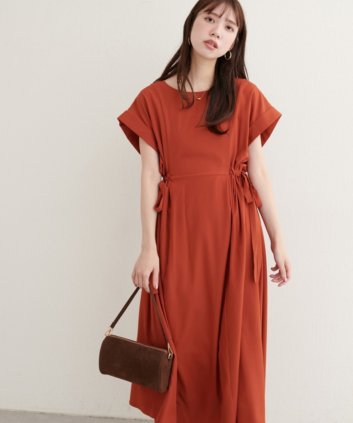 【ナチュラルクチュール/natural couture】の【WEB限定】サイドドロストワンピース インテリア・キッズ・メンズ・レディースファッション・服の通販 founy(ファニー) 　ファッション　Fashion　レディースファッション　Fashion for Women　ワンピース　Dresses　アクセサリー　Fashion Accessories　カーディガン　Cardigan, Knitwear　シンプル　Simple, Minimal　ジャケット　Jacket, Outerwear　スニーカー　Sneakers, Trainers　タンク　Tank Top, Sleeveless Top　ダウン　Down, Puffer　ポケット　Pocket, Pocket Detail　リラックス　Relax, Relaxed Fit　おすすめ　Recommended / Our Picks　エレガント 上品　Elegant　2025年　2025　2025-2026秋冬・A/W　Autumn/Winter 2025–26 AW25–26　オレンジ|ID: prp329100004641201 ipo3291000000033611169
