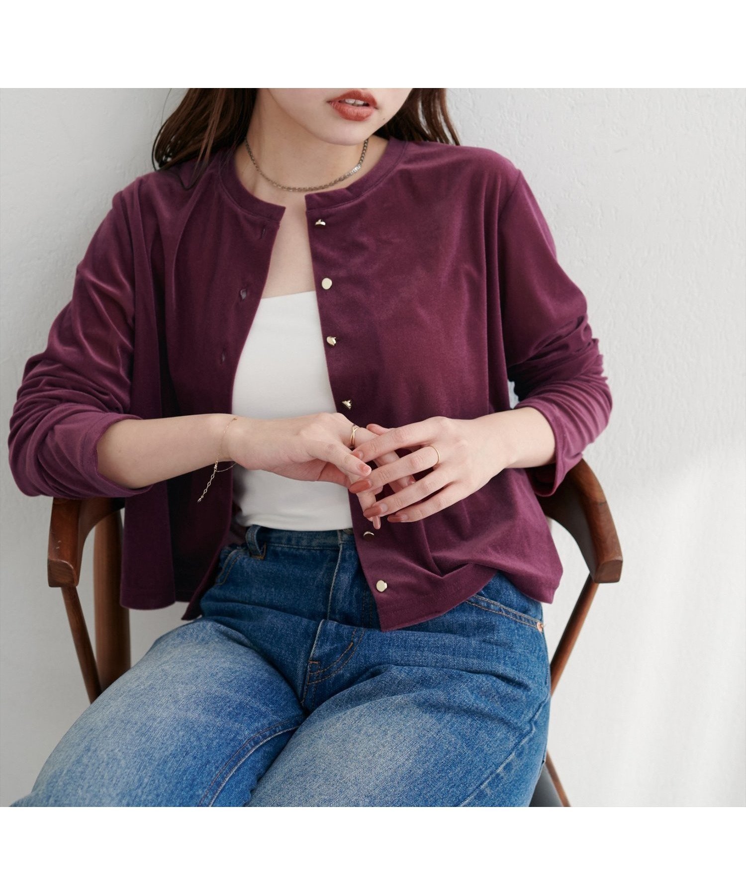 【ナチュラルクチュール/natural couture】のクルーネックシアーベロアカーデ インテリア・キッズ・メンズ・レディースファッション・服の通販 founy(ファニー) 　ファッション　Fashion　レディースファッション　Fashion for Women　トップス・カットソー　Cut & Sew Tops　ベロアトップス　Velour Tops / Velvet-Look Items　カットソー　Cut and Sewn Top　カーディガン　Cardigan, Knitwear　スニーカー　Sneakers, Trainers　デコルテ　Décolleté, Neckline　デニム　Denim, Jeans Material　なめらか　Smooth, Silky Texture　フレア　Flare, Flared　ベロア　Velour, Soft Velvet　ポケット　Pocket, Pocket Detail　羽織　Haori, Light Jacket　リュクス　Luxury, Elegant, High-End, Chic　再入荷　Restock / Back in Stock　おすすめ　Recommended / Our Picks　エレガント 上品　Elegant　2025年　2025　2025-2026秋冬・A/W　Autumn/Winter 2025–26 AW25–26　ピンク系その他|ID: prp329100004641265 ipo3291000000033845681