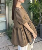 【フューティアランド/futier land】のふくれジャガードペプラムブラウス 人気、トレンドファッション・服の通販 founy(ファニー) ファッション Fashion レディースファッション Fashion for Women トップス・カットソー Cut & Sew Tops シャツ・ブラウス・オフィスカジュアル Elegant Blouses & Button-Ups イエロー Yellow スキニー Skinny, Slim Fit スラックス Slacks, Dress Pants トレンド Trend, Trending Now フレア Flare, Flared ペプラム Peplum, Flared Hem 人気 Popular, Best Seller 今季 This Season, Current Season 切替 Switching, Contrast Panel 定番 Standard, Basic Item thumbnail ブラウン|ID: prp329100004641337 ipo3291000000033608726