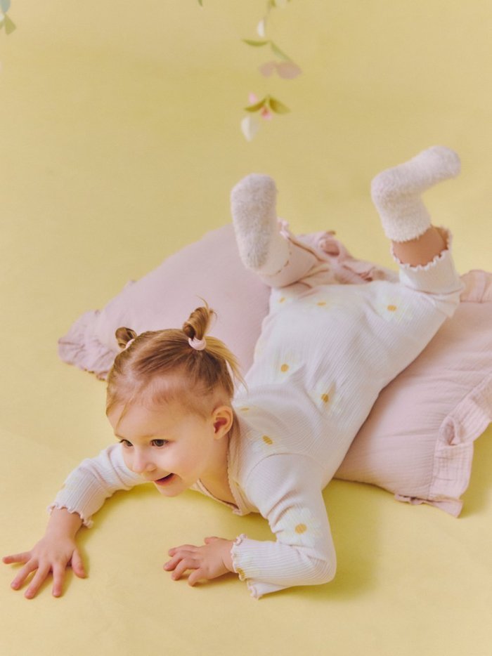 【ジェラート ピケ/gelato pique / KIDS】の【BABY】デイジー柄ロンパース インテリア・キッズ・メンズ・レディースファッション・服の通販 founy(ファニー) https://founy.com/ ファッション Fashion キッズファッション Fashion for Kids なめらか Smooth, Silky Texture カットソー Cut and Sewn Top ギフト プレゼント Gift / Present テレコ Ribbed, Rib Stitch プリント Print, Printed Pattern モチーフ Motif, Design Theme レース Lace, Lace Fabric ロンパース Romper, Jumpsuit 夏 Summer 春 Spring S/S・春夏 SS, Spring/Summer, Warm Season |ID: prp329100004641444 ipo3291000000033471590