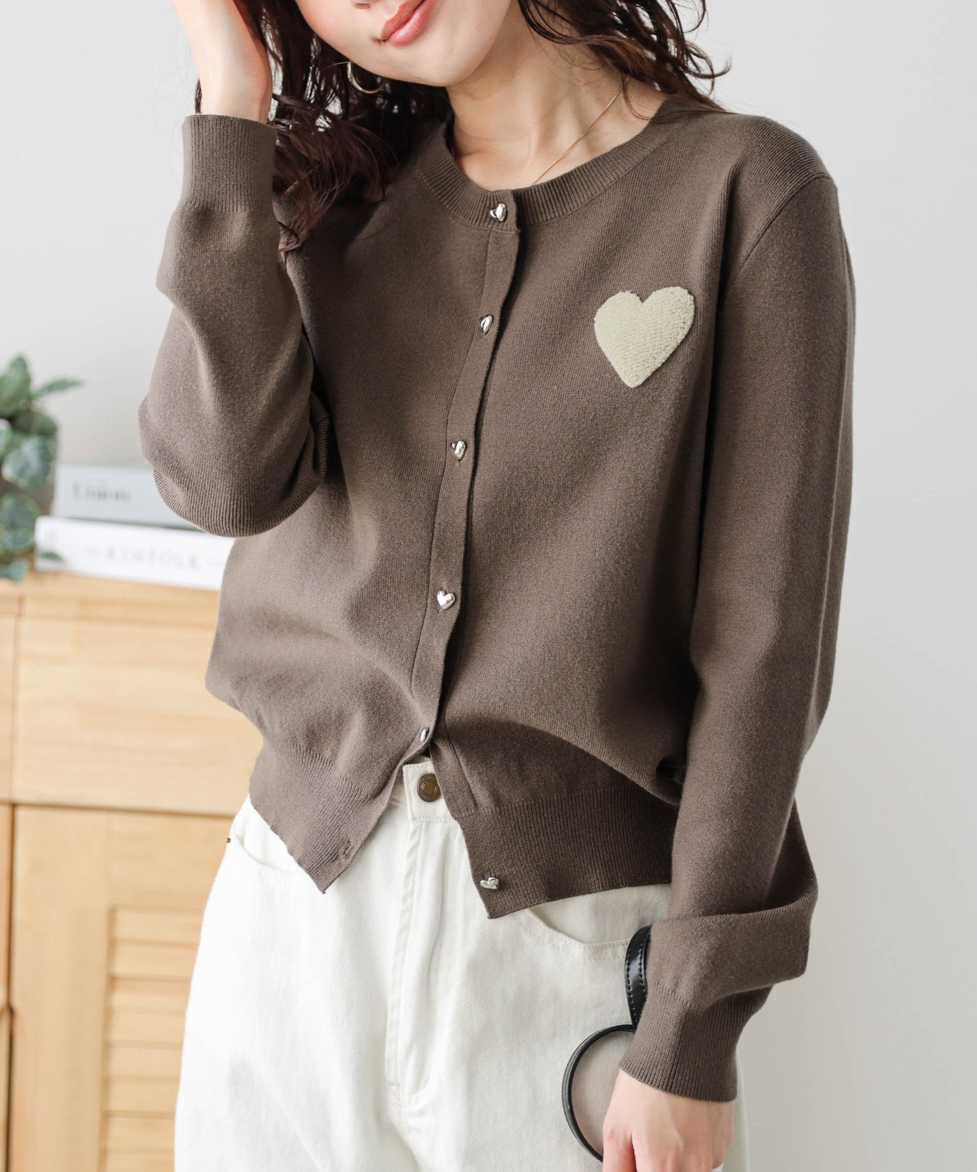 【ラジュール/Lajour】のハートニットカーディガン インテリア・キッズ・メンズ・レディースファッション・服の通販 founy(ファニー) 　ファッション　Fashion　レディースファッション　Fashion for Women　トップス・カットソー　Cut & Sew Tops　ニット　Knit Tops & Sweaters　カーディガン・羽織り　Layered Style Cardigans　カーディガン　Cardigan, Knitwear　シルバー　Silver, Metallic Silver　デニム　Denim, Jeans Material　フェミニン　Feminine, Girly　ロング　Long, Long-Length　夏　Summer　春　Spring　モカ|ID: prp329100004641517 ipo3291000000033506842
