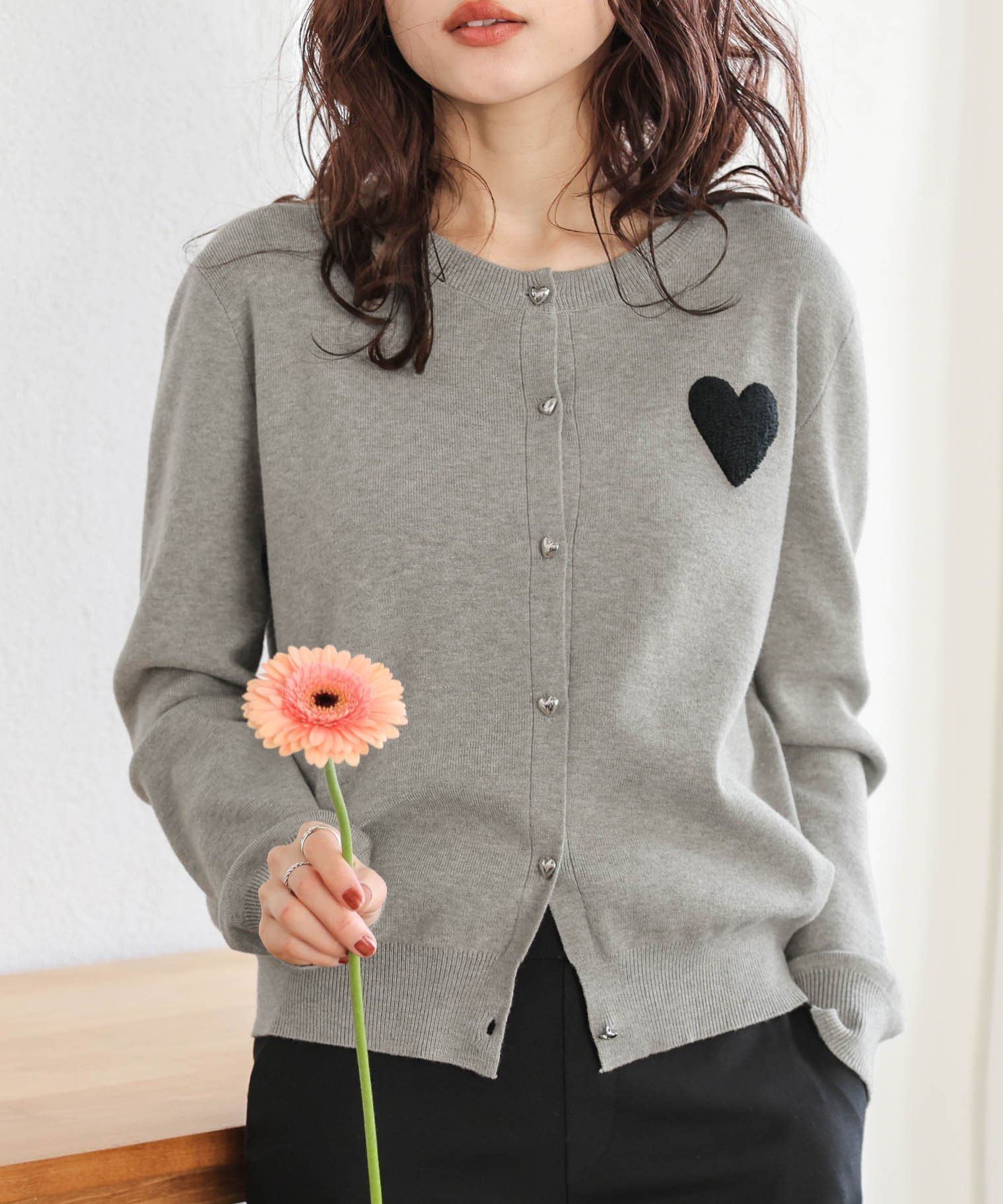 【ラジュール/Lajour】のハートニットカーディガン インテリア・キッズ・メンズ・レディースファッション・服の通販 founy(ファニー) 　ファッション　Fashion　レディースファッション　Fashion for Women　トップス・カットソー　Cut & Sew Tops　ニット　Knit Tops & Sweaters　カーディガン・羽織り　Layered Style Cardigans　カーディガン　Cardigan, Knitwear　シルバー　Silver, Metallic Silver　デニム　Denim, Jeans Material　フェミニン　Feminine, Girly　ロング　Long, Long-Length　夏　Summer　春　Spring　グレー|ID: prp329100004641517 ipo3291000000033506844