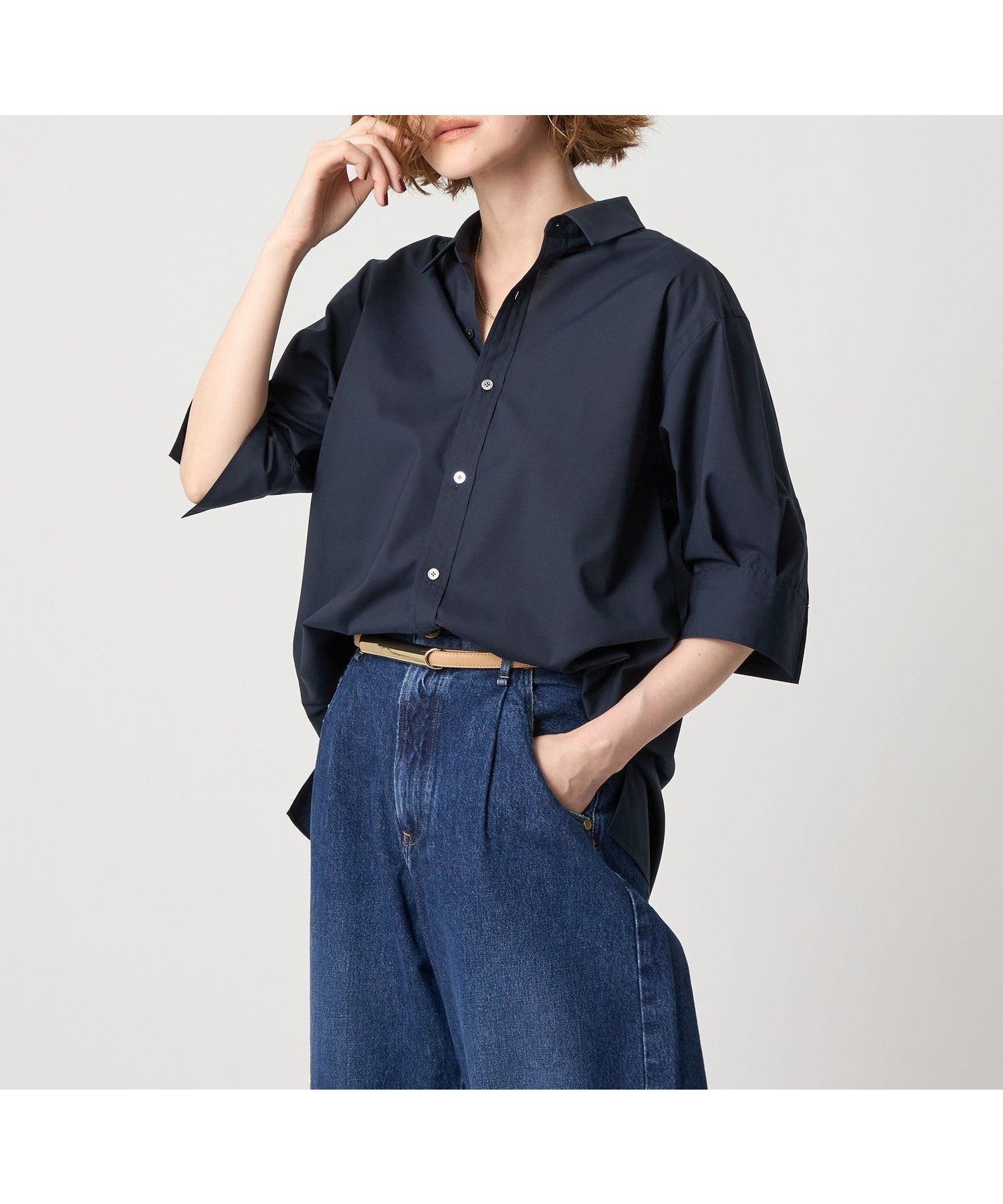 【ユナイテッドアローズ/UNITED ARROWS】のconte レギュラーカラー ショートスリーブシャツ インテリア・キッズ・メンズ・レディースファッション・服の通販 founy(ファニー) 　ファッション　Fashion　レディースファッション　Fashion for Women　トップス・カットソー　Cut & Sew Tops　シャツ・ブラウス・オフィスカジュアル　Elegant Blouses & Button-Ups　カフス　Cuff Design　スリット　Slit, Slit Detail　デニム　Denim, Jeans Material　ベーシック　Basic, Essential　レギュラー　Regular, Standard Fit　夏　Summer　NAVY|ID: prp329100004641825 ipo3291000000033476619