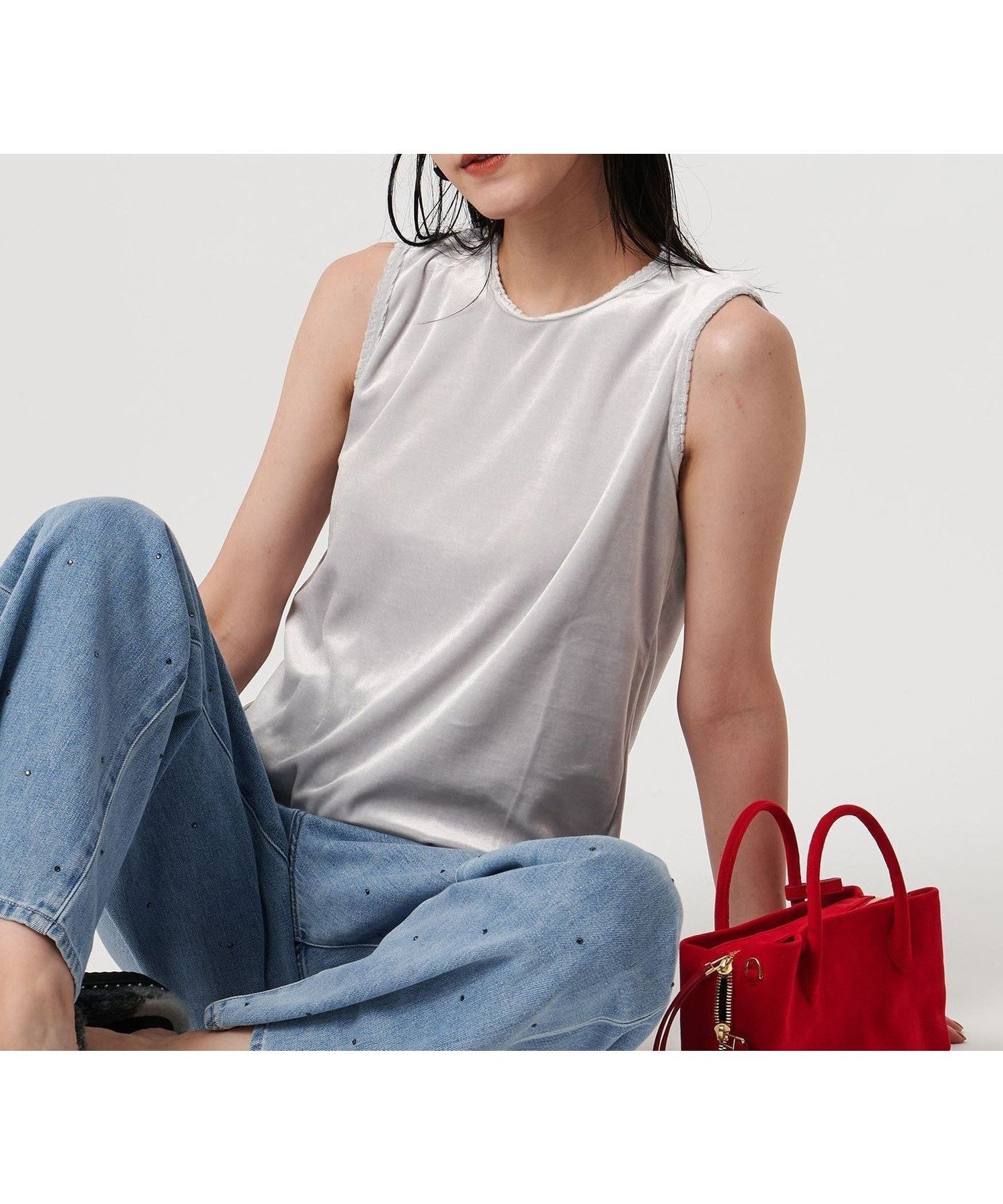 【ユナイテッドアローズ/UNITED ARROWS】のベロア ノースリーブ Tシャツ ウォッシャブル 人気、トレンドファッション・服の通販 founy(ファニー) 　ファッション　Fashion　レディースファッション　Fashion for Women　トップス・カットソー　Cut & Sew Tops　キャミソール&ノースリーブ　Camisoles & Sleeveless Tops　シャツ・ブラウス・オフィスカジュアル　Elegant Blouses & Button-Ups　ロングTシャツ・Tシャツ　Longline T-Shirts & Tees　ベロアトップス　Velour Tops / Velvet-Look Items　なめらか　Smooth, Silky Texture　ウォッシャブル　Machine Washable　シンプル　Simple, Minimal　タンク　Tank Top, Sleeveless Top　ノースリーブ　Sleeveless, No-Sleeve　ベロア　Velour, Soft Velvet　ボトム　Bottoms, Lower Wear　エレガント 上品　Elegant　 other-1|ID: prp329100004641910 ipo3291000000033478122