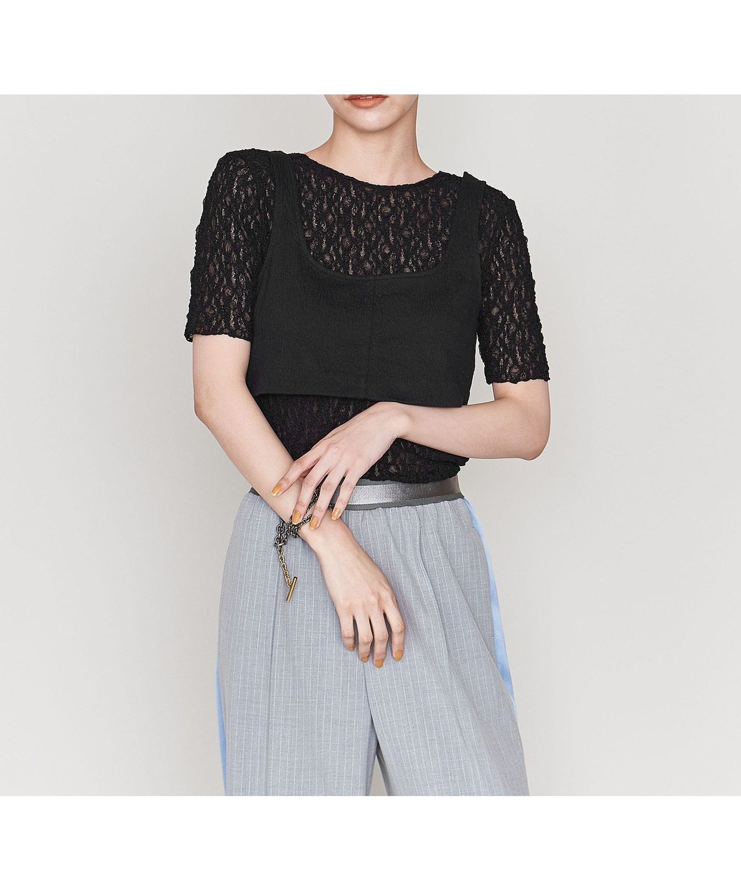 【ユナイテッドアローズ/UNITED ARROWS】のASTRAET レース バックオープン カットソー インテリア・キッズ・メンズ・レディースファッション・服の通販 founy(ファニー) 　ファッション　Fashion　レディースファッション　Fashion for Women　トップス・カットソー　Cut & Sew Tops　カットソー・ベーシックTシャツ　Cut-and-Sewn Tops / Stretch Tees & Basics　おすすめ　Recommended / Our Picks　インナー　Innerwear　カットソー　Cut and Sewn Top　ジャケット　Jacket, Outerwear　ブルゾン　Blouson, Bomber Jacket　レース　Lace, Lace Fabric　半袖　Short Sleeve, Half Sleeve　BLACK|ID: prp329100004641938 ipo3291000000033545647