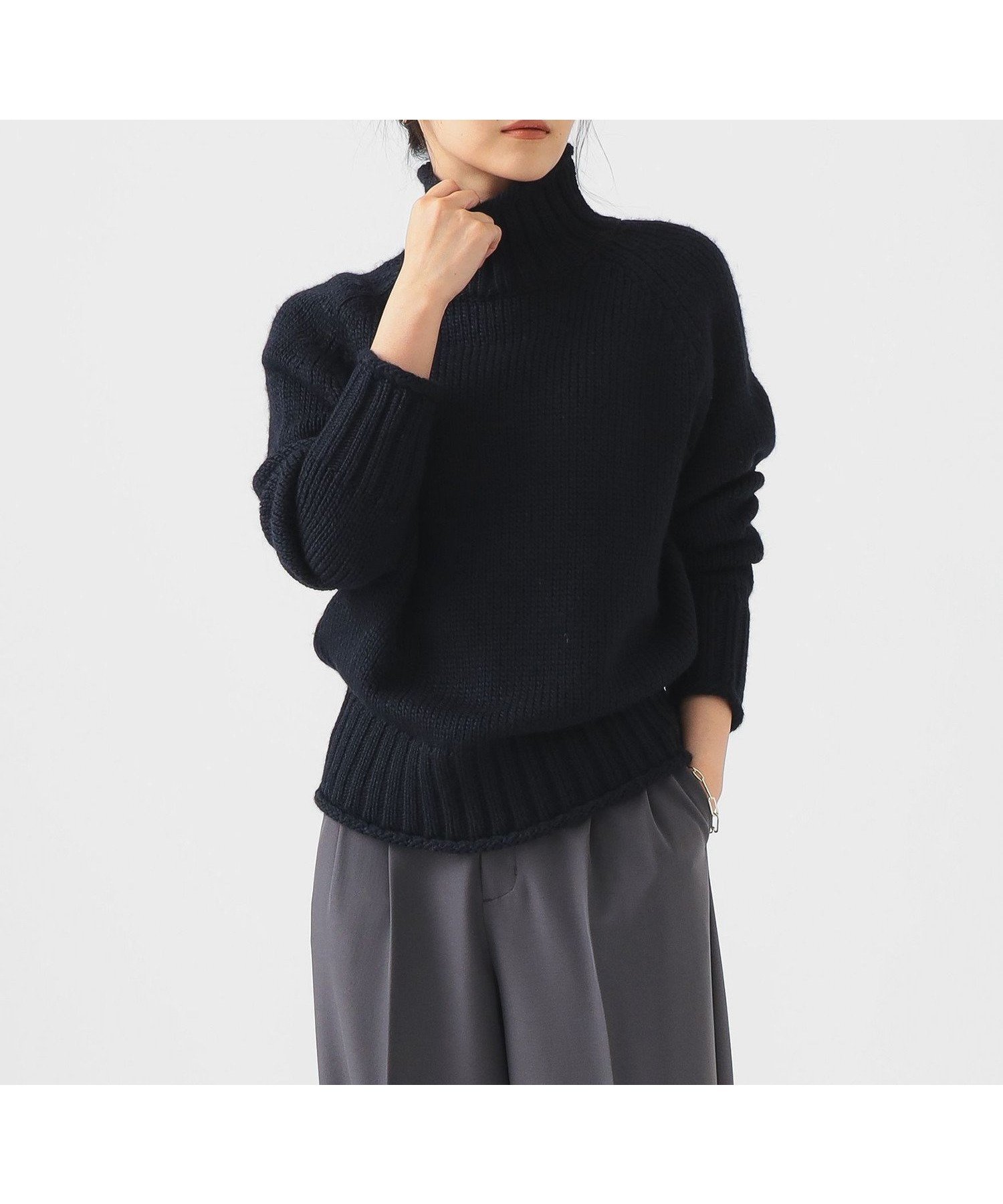 【ビーミングライフストアバイビームス/B:MING LIFE STORE by BEAMS】のエドワード オフタートルネック プルオーバー 25AW 秋冬 インテリア・キッズ・メンズ・レディースファッション・服の通販 founy(ファニー) 　ファッション　Fashion　レディースファッション　Fashion for Women　トップス・カットソー　Cut & Sew Tops　カジュアルプルオーバー・ニットトップス　Pullovers & Knit Tops / Casual Pullovers　タートルネック・ハイネックトップス　Turtlenecks & High-Neck Tops　2025年　2025　2025-2026秋冬・A/W　Autumn/Winter 2025–26 AW25–26　エアリー　Airy Texture　コンパクト　Compact, Small Size　シンプル　Simple, Minimal　デニム　Denim, Jeans Material　ハイネック　High Neck, Mock Neck　A/W・秋冬　Autumn/Winter　NAVY|ID: prp329100004641951 ipo3291000000033479002
