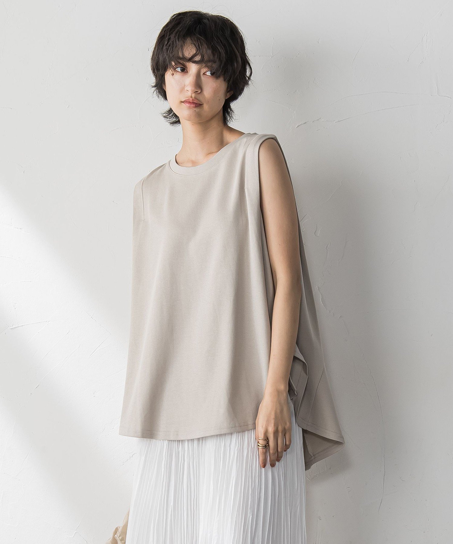 【メイソングレイ/MAYSON GREY】のパネル切替えノースリーブプルオーバー≪手洗い可能≫ インテリア・キッズ・メンズ・レディースファッション・服の通販 founy(ファニー) 　ファッション　Fashion　レディースファッション　Fashion for Women　トップス・カットソー　Cut & Sew Tops　キャミソール&ノースリーブ　Camisoles & Sleeveless Tops　カジュアルプルオーバー・ニットトップス　Pullovers & Knit Tops / Casual Pullovers　カッティング　Cutting Detail　カットソー　Cut and Sewn Top　ショルダー　Shoulder, Shoulder Strap　シンプル　Simple, Minimal　スリット　Slit, Slit Detail　ノースリーブ　Sleeveless, No-Sleeve　バランス　Balance, Style Balance　パターン　Pattern, Design Print　フレア　Flare, Flared　ワイド　Wide, Wide Fit　おすすめ　Recommended / Our Picks　ベージュ|ID: prp329100004642110 ipo3291000000033560798