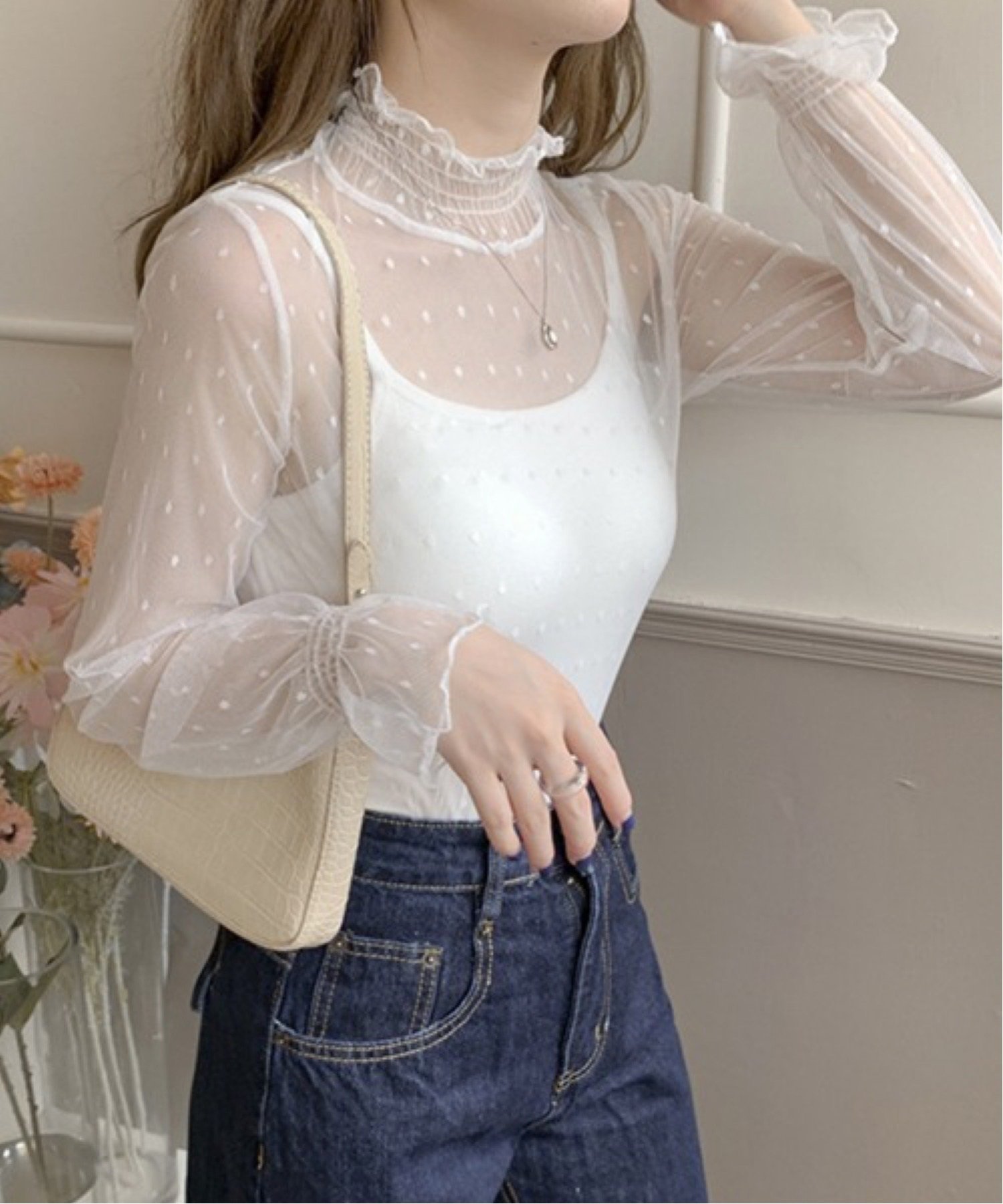 【チェルカ/CERCA】のNia/Nia(ニア)/ハイネックシースルー レースカットソー インテリア・キッズ・メンズ・レディースファッション・服の通販 founy(ファニー) 　ファッション　Fashion　レディースファッション　Fashion for Women　トップス・カットソー　Cut & Sew Tops　カットソー・ベーシックTシャツ　Cut-and-Sewn Tops / Stretch Tees & Basics　おすすめ　Recommended / Our Picks　インナー　Innerwear　カーディガン　Cardigan, Knitwear　ガーリー　Girly, Feminine Style　キャミソール　Camisole, Spaghetti Strap Top　デニム　Denim, Jeans Material　トレンド　Trend, Trending Now　マーメイド　Mermaid, Fishtail Silhouette　レース　Lace, Lace Fabric　エレガント 上品　Elegant　夏　Summer　春　Spring　S/S・春夏　SS, Spring/Summer, Warm Season　WHT_B|ID: prp329100004642390 ipo3291000000033545947