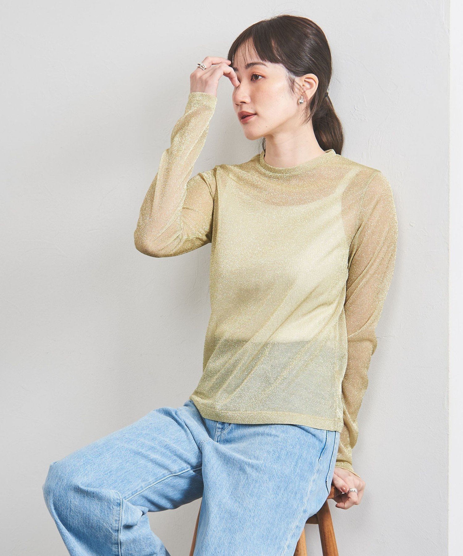 【ユナイテッドアローズ/UNITED ARROWS】のグリッターラメ ジャージー カットソー インテリア・キッズ・メンズ・レディースファッション・服の通販 founy(ファニー) 　ファッション　Fashion　レディースファッション　Fashion for Women　トップス・カットソー　Cut & Sew Tops　カットソー・ベーシックTシャツ　Cut-and-Sewn Tops / Stretch Tees & Basics　インナー　Innerwear　カットソー　Cut and Sewn Top　キャミワンピース　Cami Dress, Slip Dress　コンパクト　Compact, Small Size　シンプル　Simple, Minimal　フィット　Fit, Slim Fit　ベスト　Vest, Waistcoat　エレガント 上品　Elegant　GOLD|ID: prp329100004642432 ipo3291000000033574294