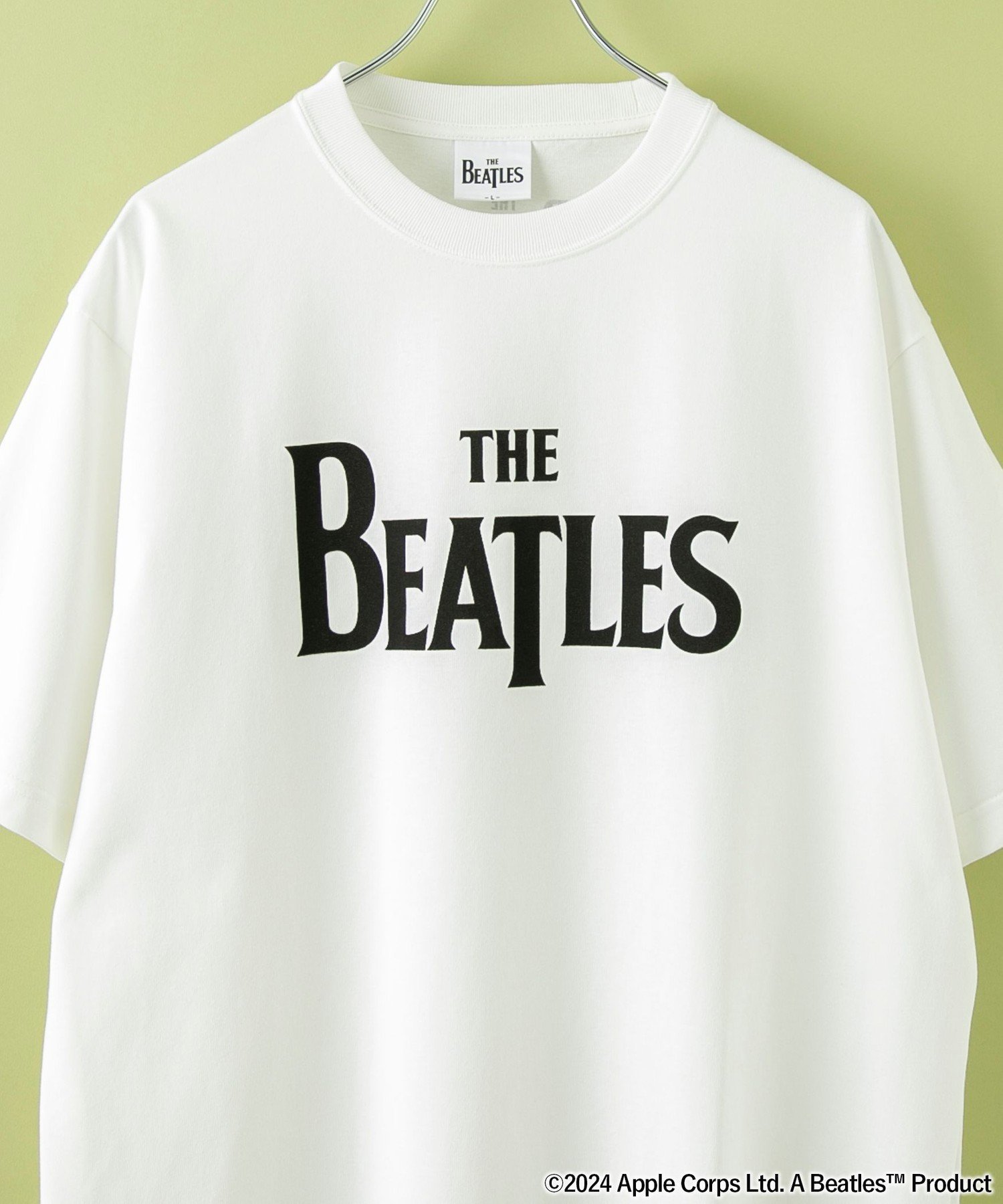 【コーエン/COEN】のTHE BEATLES(ザ ビートルズ)別注ロゴプリントTシャツ(WEB限定カラー) インテリア・キッズ・メンズ・レディースファッション・服の通販 founy(ファニー) 　ファッション　Fashion　レディースファッション　Fashion for Women　トップス・カットソー　Cut & Sew Tops　シャツ・ブラウス・オフィスカジュアル　Elegant Blouses & Button-Ups　ロングTシャツ・Tシャツ　Longline T-Shirts & Tees　吸水　Absorbent, Quick-Dry　シンプル　Simple, Minimal　フロント　Front, Front Design　プリント　Print, Printed Pattern　別注　Limited Edition, Custom Order　無地　Plain, Solid Color　ルーズ　Loose, Oversized　おすすめ　Recommended / Our Picks　夏　Summer　WHITE|ID: prp329100004642714 ipo3291000000033489201