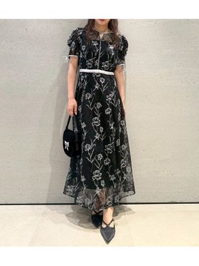 【リリーブラウン/Lily Brown】のラインフラワーエンブロイダリードレス 人気、トレンドファッション・服の通販 founy(ファニー) ファッション Fashion レディースファッション Fashion for Women ワンピース Dresses フォーマル・パーティードレス・結婚式用ドレス Elegant & Casual Dresses おすすめ Recommended / Our Picks エアリー Airy Texture エンブロイダリー Embroidery Design サテン Satin, Glossy Fabric ベロア Velour, Soft Velvet 人気 Popular, Best Seller |ID:prp329100004642823