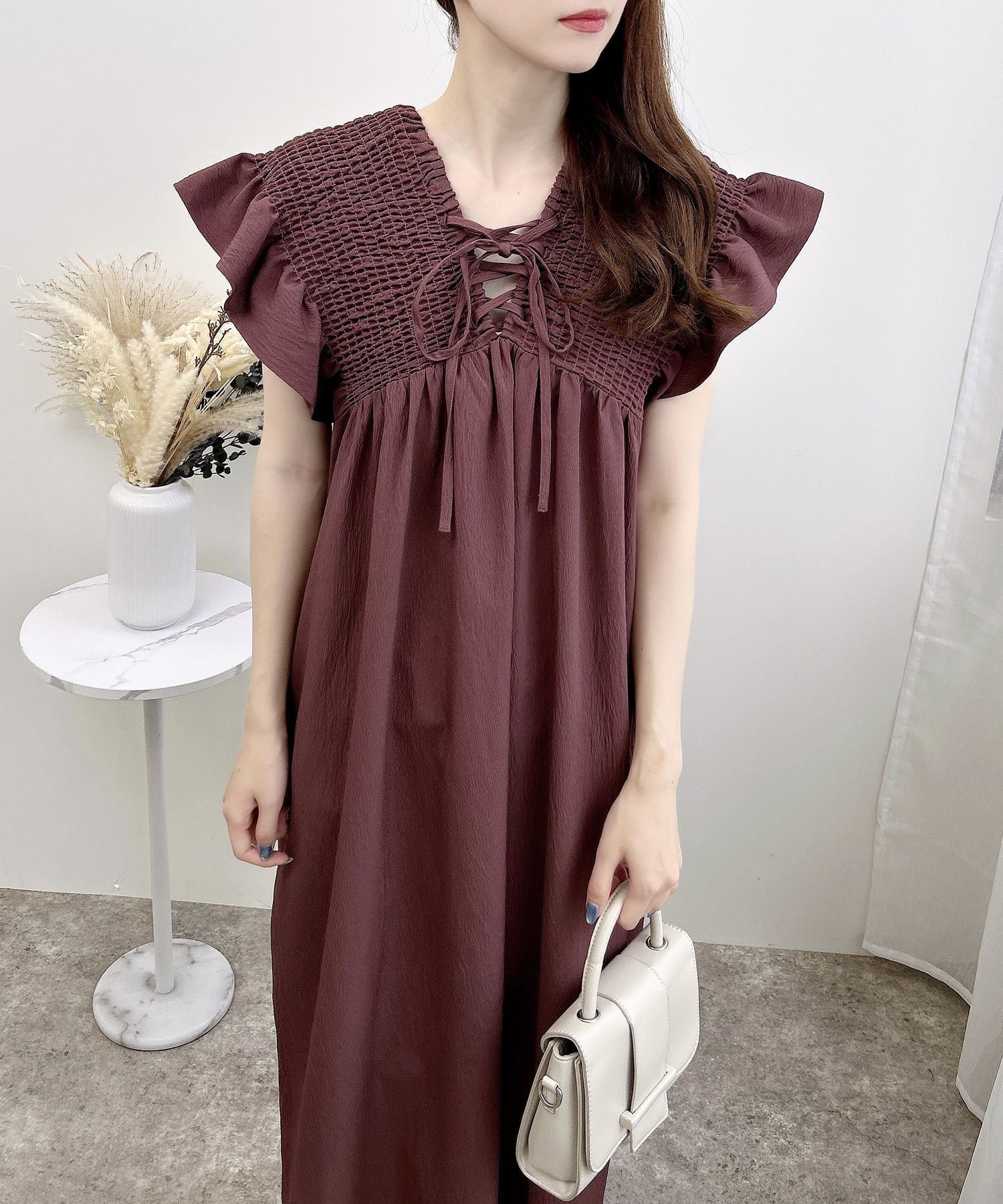 【イング/INGNI】のINGNI/前後2WayシャーリングOP インテリア・キッズ・メンズ・レディースファッション・服の通販 founy(ファニー) 　ファッション　Fashion　レディースファッション　Fashion for Women　ワンピース　Dresses　ギャザー　Gathered, Ruffled　シャーリング　Shirring, Ruched　ショルダー　Shoulder, Shoulder Strap　スマホ　Smartphone, Mobile Device　フェミニン　Feminine, Girly　フリル　Frill, Ruffle　フロント　Front, Front Design　レース　Lace, Lace Fabric　ロング　Long, Long-Length　ブラウン|ID: prp329100004642827 ipo3291000000033610420