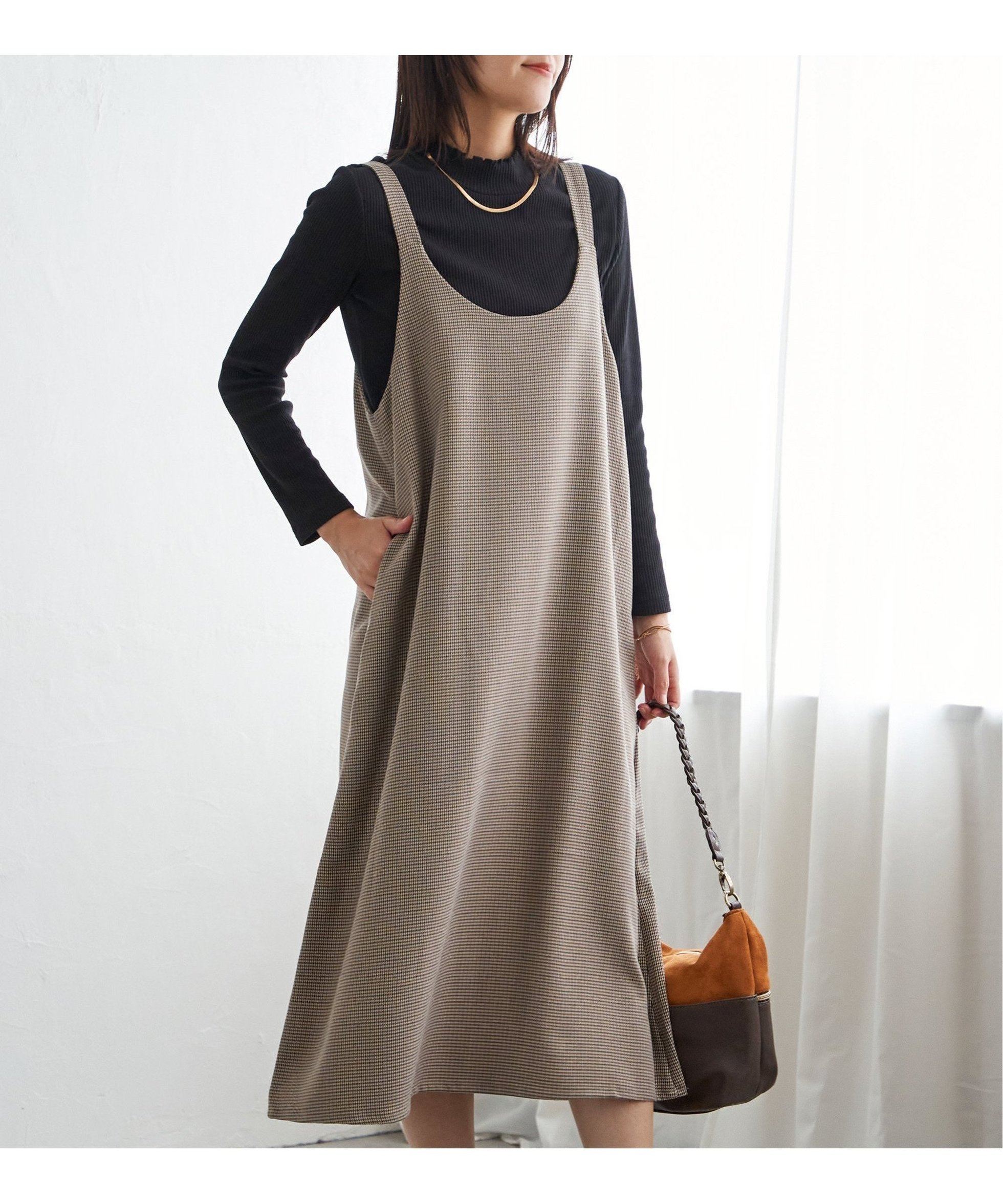 【イッカ/ikka】の前後2WAYバックル付きジャンパースカート インテリア・キッズ・メンズ・レディースファッション・服の通販 founy(ファニー) 　ファッション　Fashion　レディースファッション　Fashion for Women　スカート　Skirts　バッグ　Bags　アンティーク　Antique-Inspired　インナー　Innerwear　ストレッチ　Stretch, Stretchy Fabric　ダウン　Down, Puffer　ベーシック　Basic, Essential　ポケット　Pocket, Pocket Detail　A/W・秋冬　Autumn/Winter　ブラウン|ID: prp329100004642839 ipo3291000000034109904