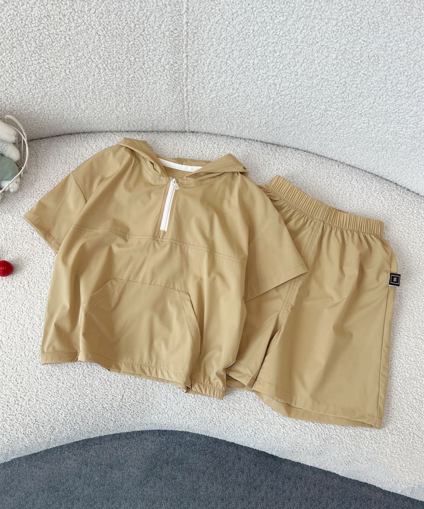 【アイモハ/aimoha / KIDS】の【aimoha-KIDS-】スポーティーセットアップ インテリア・キッズ・メンズ・レディースファッション・服の通販 founy(ファニー) 　ファッション　Fashion　キッズファッション　Fashion for Kids　ショート　Short, Short Length　セットアップ　Set-Up, Coordinated Outfit　半袖　Short Sleeve, Half Sleeve　夏　Summer　定番　Standard, Basic Item　ベージュ|ID: prp329100004643091 ipo3291000000033493525