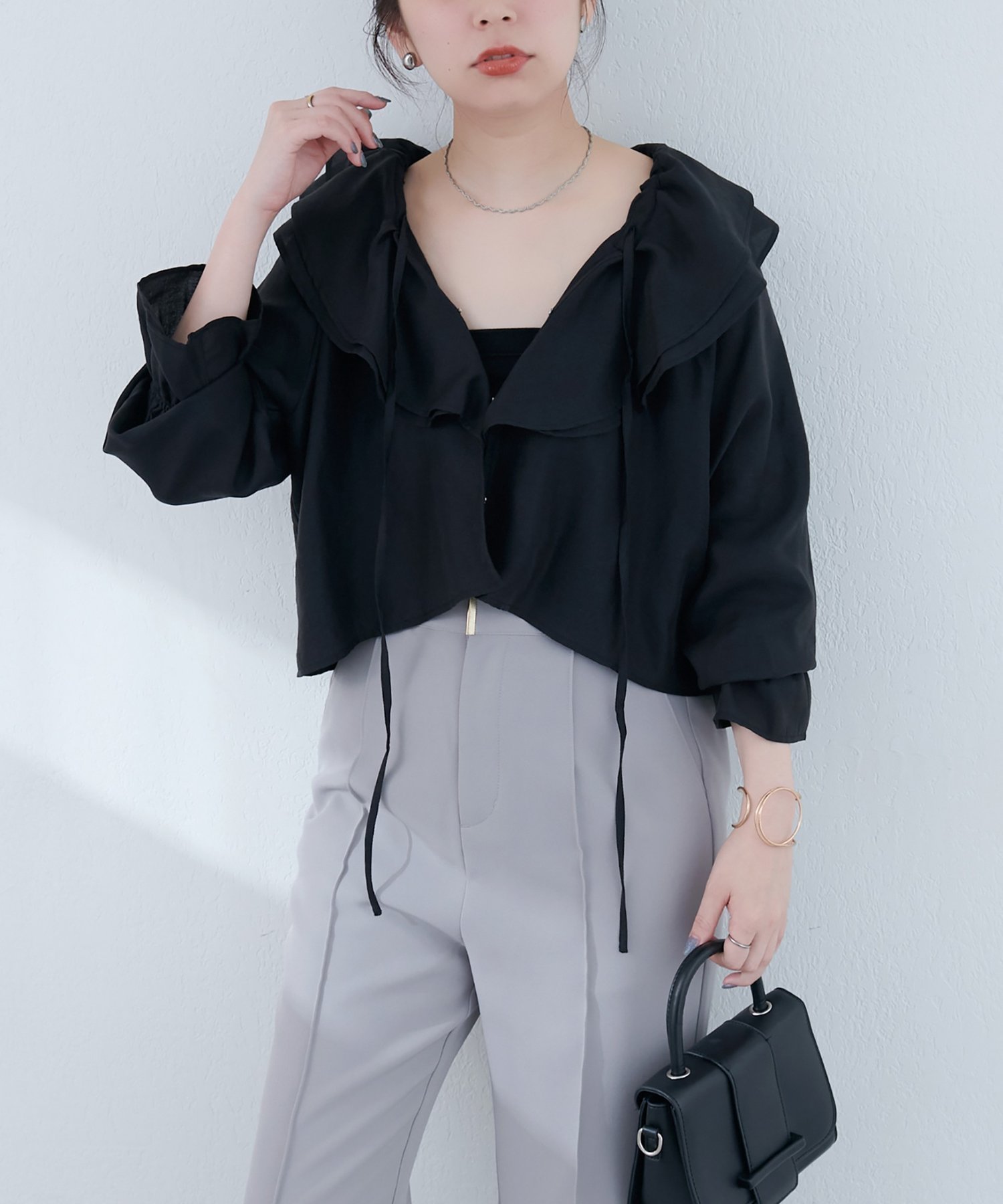 【ナチュラルクチュール/natural couture】の【sherbet line】接触冷感 ラッフル羽織ブラウス インテリア・キッズ・メンズ・レディースファッション・服の通販 founy(ファニー) 　ファッション　Fashion　レディースファッション　Fashion for Women　トップス・カットソー　Cut & Sew Tops　シャツ・ブラウス・オフィスカジュアル　Elegant Blouses & Button-Ups　シアー　Sheer, See-Through　シャーリング　Shirring, Ruched　ダウン　Down, Puffer　デニム　Denim, Jeans Material　フェミニン　Feminine, Girly　フリル　Frill, Ruffle　フレア　Flare, Flared　ポケット　Pocket, Pocket Detail　羽織　Haori, Light Jacket　ラッフル　Ruffle, Frill　おすすめ　Recommended / Our Picks　夏　Summer　2025年　2025　2025春夏・S/S　Spring/Summer 2025 SS25　ブラック|ID: prp329100004643157 ipo3291000000033494046