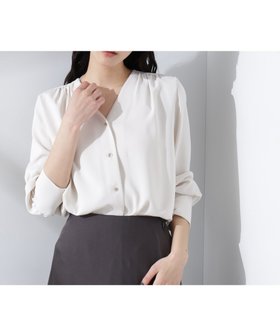 【ナノ ユニバース/nano universe】 フロントボタンVネックブラウス人気、トレンドファッション・服の通販 founy(ファニー) ファッション Fashion レディースファッション Fashion for Women トップス・カットソー Cut & Sew Tops シャツ・ブラウス・オフィスカジュアル Elegant Blouses & Button-Ups Vネックトップス V-Neck Tops / V-Cut Neckline Shirts ウォッシャブル Machine Washable ギャザー Gathered, Ruffled サテン Satin, Glossy Fabric シンプル Simple, Minimal ジャケット Jacket, Outerwear ストレッチ Stretch, Stretchy Fabric スラックス Slacks, Dress Pants セットアップ Set-Up, Coordinated Outfit ダブル Double, Double-Breasted 人気 Popular, Best Seller フロント Front, Front Design ベーシック Basic, Essential エレガント 上品 Elegant 2025年 2025 2025春夏・S/S Spring/Summer 2025 SS25 |ID:prp329100004643198