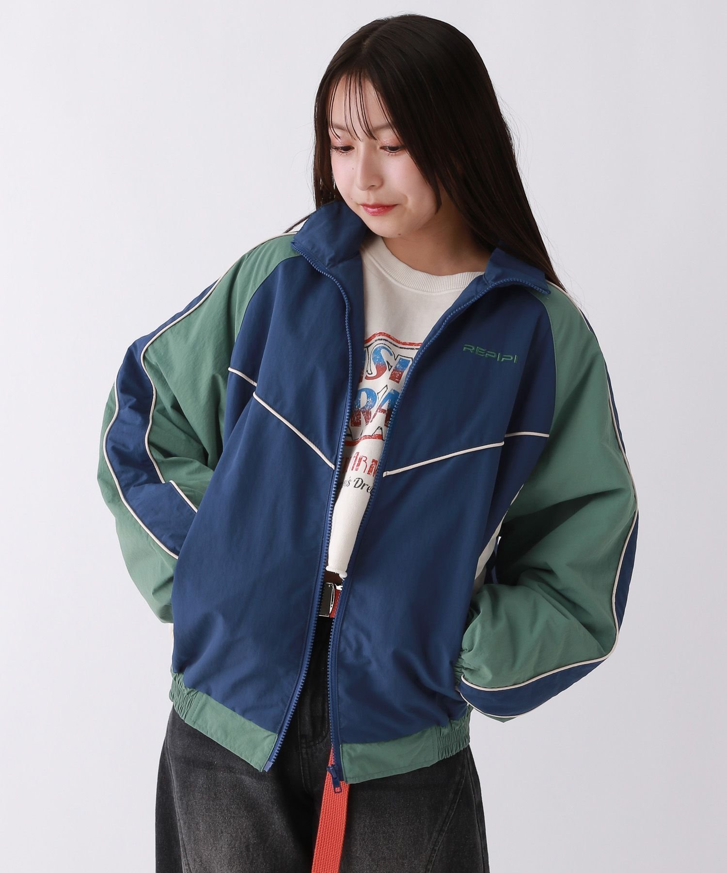 【レピピアルマリオ/repipi armario / KIDS】のカラーブロックキルトブルゾン インテリア・キッズ・メンズ・レディースファッション・服の通販 founy(ファニー) 　ファッション　Fashion　キッズファッション　Fashion for Kids　おすすめ　Recommended / Our Picks　インナー　Innerwear　スタンド　Stand Collar, Upright Stand　デニム　Denim, Jeans Material　トレンド　Trend, Trending Now　パーカー　Hoodie, Parka　ブルゾン　Blouson, Bomber Jacket　ブロック　Block, Solid Block Pattern　プリーツ　Pleats, Pleated　冬　Winter / This Winter　防寒　Cold Protection, Winter-Ready　ネイビー88|ID: prp329100004643235 ipo3291000000033494797