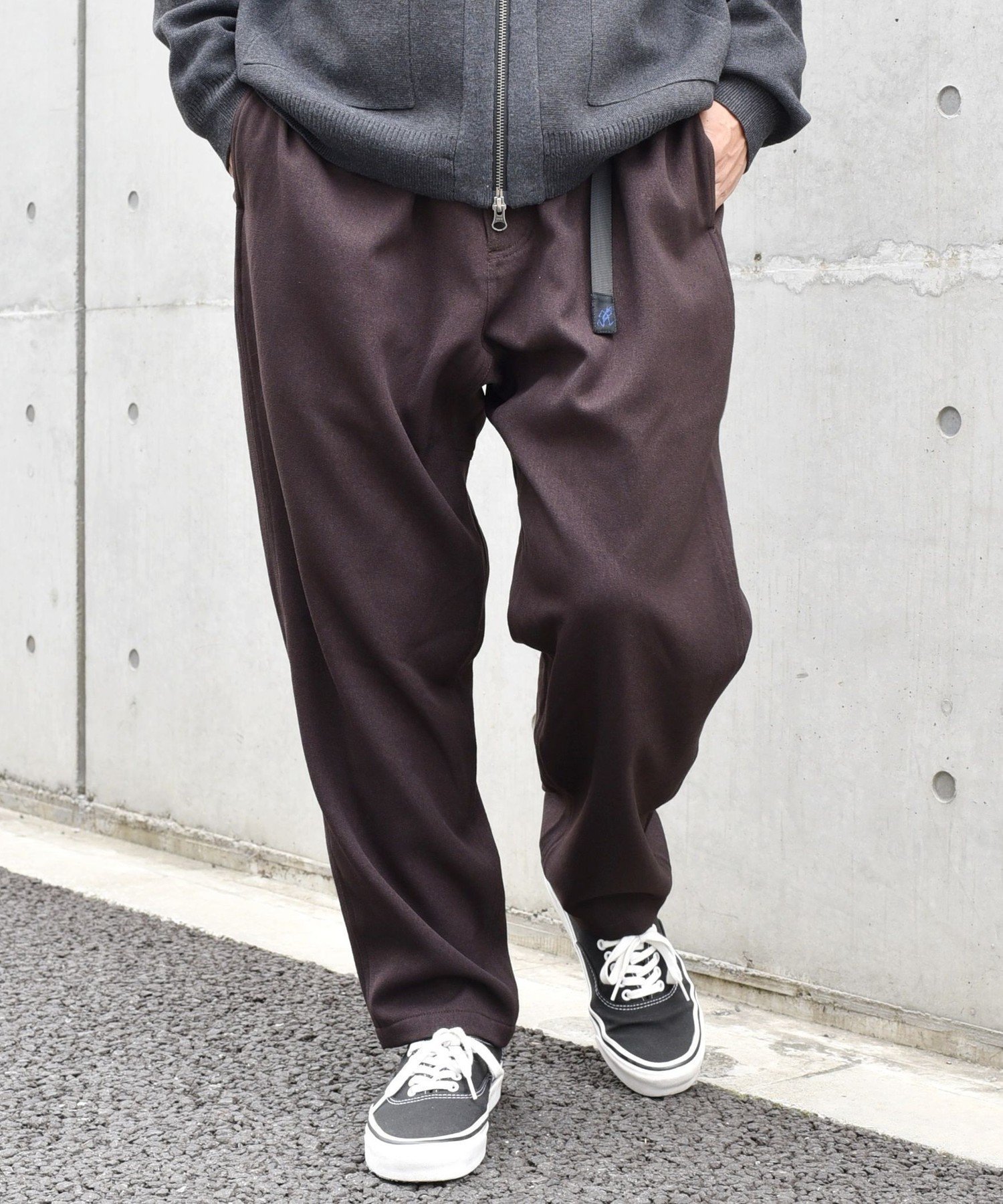 【シップス/SHIPS / MEN】の【SHIPS any別注】GRAMICCI ウールライク ルーズ テーパード パンツ インテリア・キッズ・メンズ・レディースファッション・服の通販 founy(ファニー) 　ファッション　Fashion　メンズファッション　Fashion for Men　ボトムス　Bottoms　アウトドア　Outdoor Clothing　カリフォルニア　California, Cali Style　ストーン　Stone, Gem-Like　テーパード　Tapered, Tapered Pants　パフォーマンス　Performance, Active Function　別注　Limited Edition, Custom Order　ランニング　Running, Running Wear, Activewear, Jogging　ルーズ　Loose, Oversized　エレガント 上品　Elegant　ブラウン|ID: prp329100004643393 ipo3291000000033496202