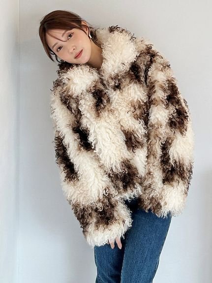 【スナイデル/SNIDEL】のファーショートコート インテリア・キッズ・メンズ・レディースファッション・服の通販 founy(ファニー) 　ファッション　Fashion　レディースファッション　Fashion for Women　アウター　Coat / Outerwear Collection　コート・ロングコート・ピーコート　Long Coats, Peacoats & More　ウェーブ　Wavy Pattern　トレンド　Trend, Trending Now　バランス　Balance, Style Balance　フェイクファー　Faux Fur, Imitation Fur　プリント　Print, Printed Pattern　ポケット　Pocket, Pocket Detail　ミックス　Mix, Mixed Style　リュクス　Luxury, Elegant, High-End, Chic　おすすめ　Recommended / Our Picks　MIX[930]|ID: prp329100004643434 ipo3291000000033496659