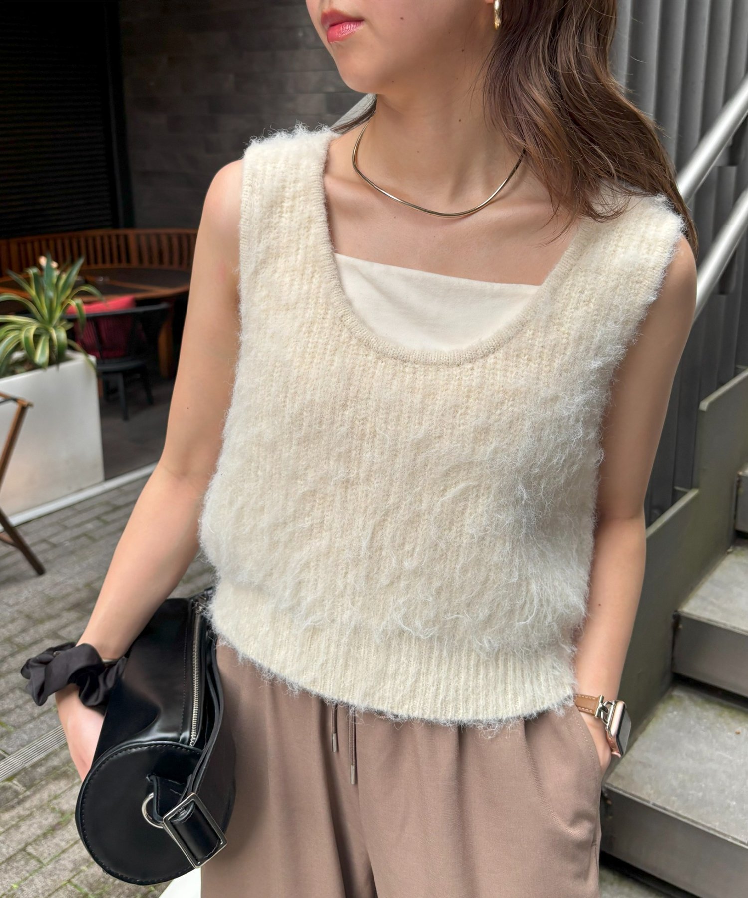 【ディスコート/Discoat】の【AW先行 】シャギーUネックベスト《WEB限定カラーあり》 人気、トレンドファッション・服の通販 founy(ファニー) 　ファッション　Fashion　レディースファッション　Fashion for Women　アウター　Coat / Outerwear Collection　トップス・カットソー　Cut & Sew Tops　ベスト&ジレ / 重ね着スタイル　Vests & Gilets　インナー　Innerwear　カットソー　Cut and Sewn Top　コンパクト　Compact, Small Size　バランス　Balance, Style Balance　ベスト　Vest, Waistcoat　ルーズ　Loose, Oversized　ロング　Long, Long-Length　人気　Popular, Best Seller　 other-1|ID: prp329100004643708 ipo3291000000033500808
