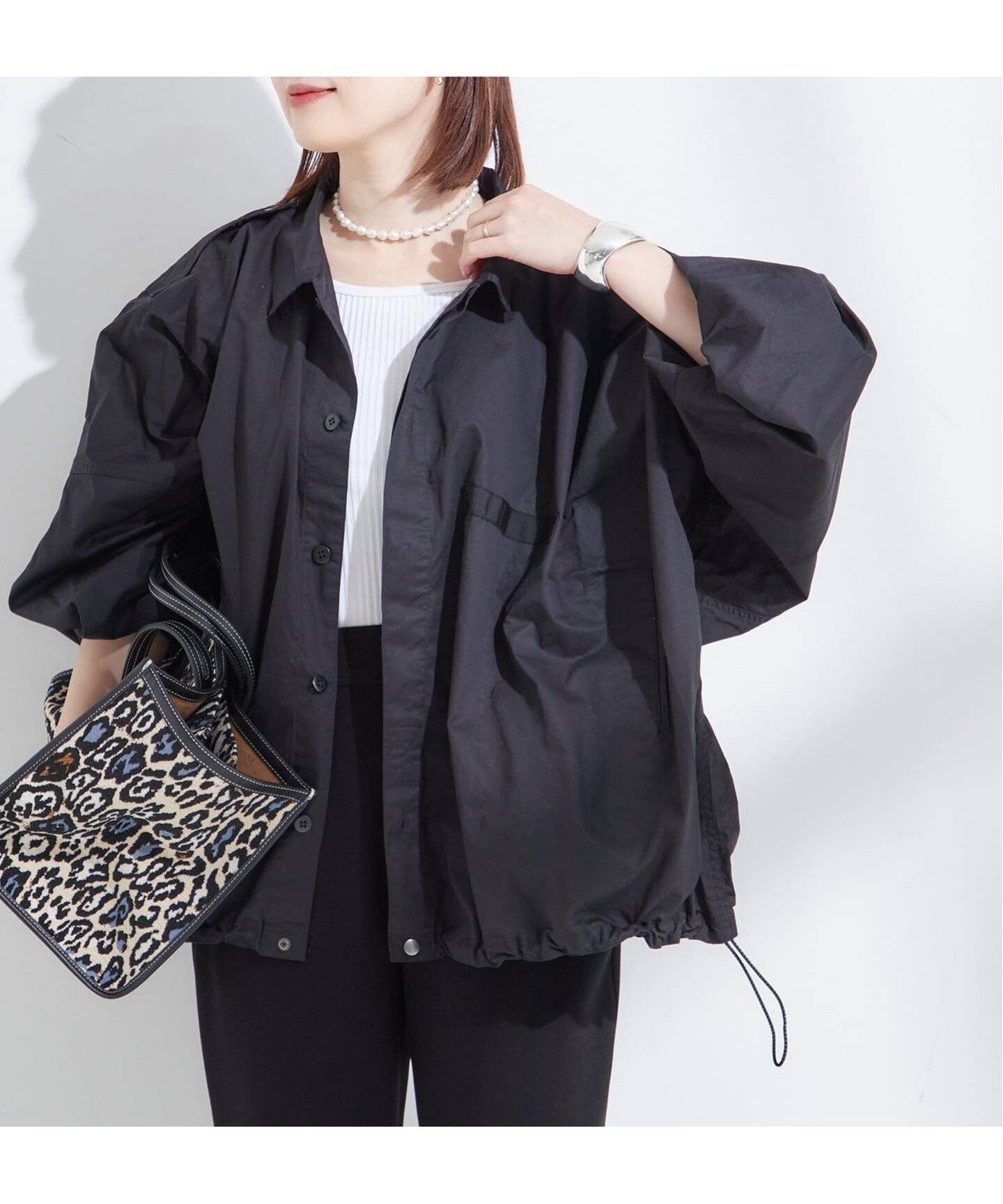 【ジャーナルスタンダード レサージュ/journal standard L'essage】の《追加 》《別注》【ILL ONE EIGHTY/イル ワンエイティ】ショートブルゾン インテリア・キッズ・メンズ・レディースファッション・服の通販 founy(ファニー) 　ファッション　Fashion　レディースファッション　Fashion for Women　アウター　Coat / Outerwear Collection　ブルゾンジャケット・スポーティアウター　Blouson Jackets　2025年　2025　2025-2026秋冬・A/W　Autumn/Winter 2025–26 AW25–26　ショート　Short, Short Length　ドローコード　Drawcord, Drawstring Cord　ブルゾン　Blouson, Bomber Jacket　ミリタリー　Military, Army Style　別注　Limited Edition, Custom Order　ブラック|ID: prp329100004643815 ipo3291000000033502910