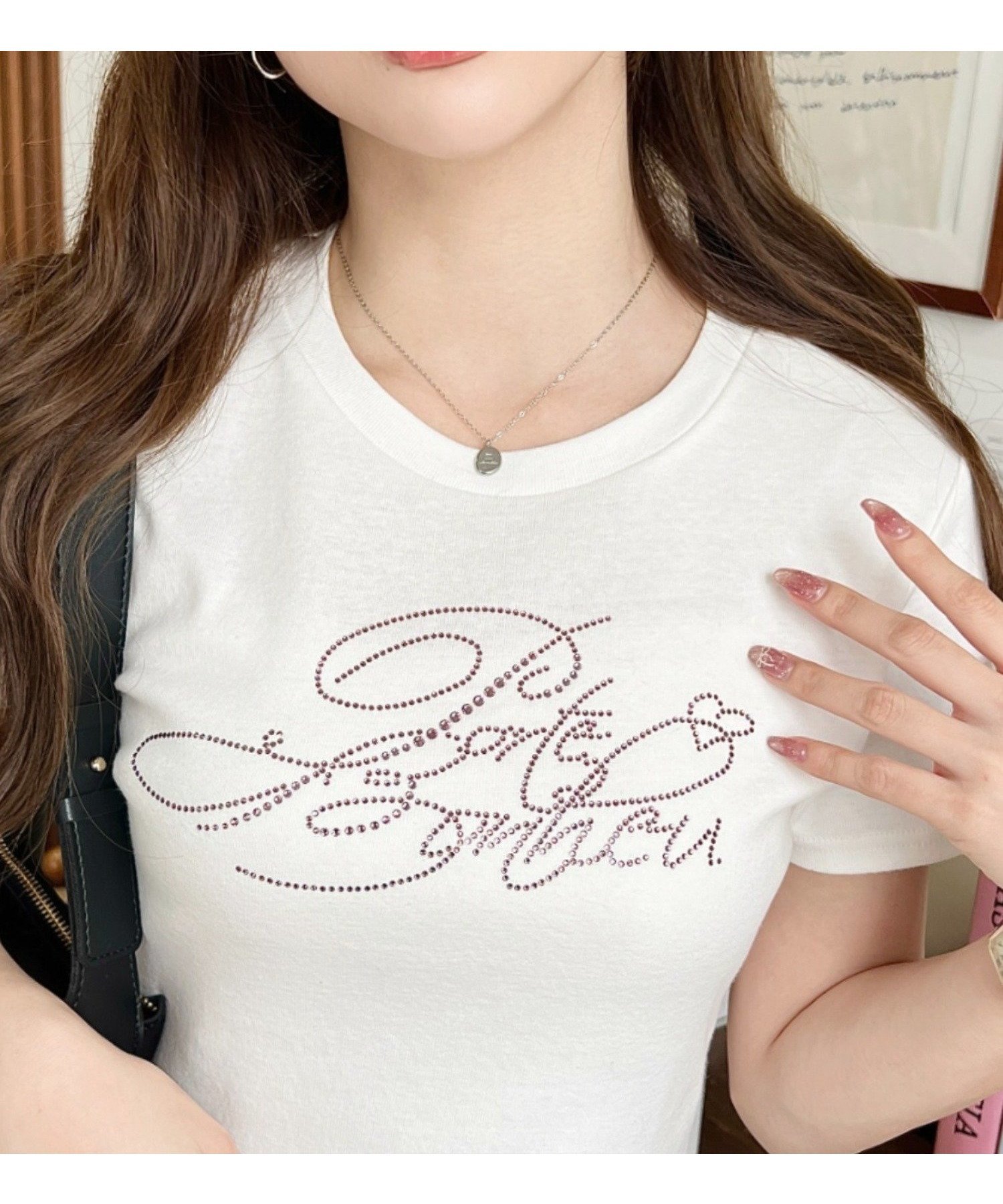【モーメントプラス/moment+ / MEN】のラインストーンロゴチビTシャツ インテリア・キッズ・メンズ・レディースファッション・服の通販 founy(ファニー) 　ファッション　Fashion　メンズファッション　Fashion for Men　インナー　Innerwear　カーディガン　Cardigan, Knitwear　キャミワンピース　Cami Dress, Slip Dress　コンパクト　Compact, Small Size　サロペット　Overalls, Salopette　シンプル　Simple, Minimal　ストレッチ　Stretch, Stretchy Fabric　ストーン　Stone, Gem-Like　トレンド　Trend, Trending Now　長袖　Long Sleeve, Full Sleeve　フィット　Fit, Slim Fit　半袖　Short Sleeve, Half Sleeve　ミニスカート　Mini Skirt, Short Skirt　ミュール　Mule, Backless Shoes　リラックス　Relax, Relaxed Fit　オフホワイト|ID: prp329100004643955 ipo3291000000033504111