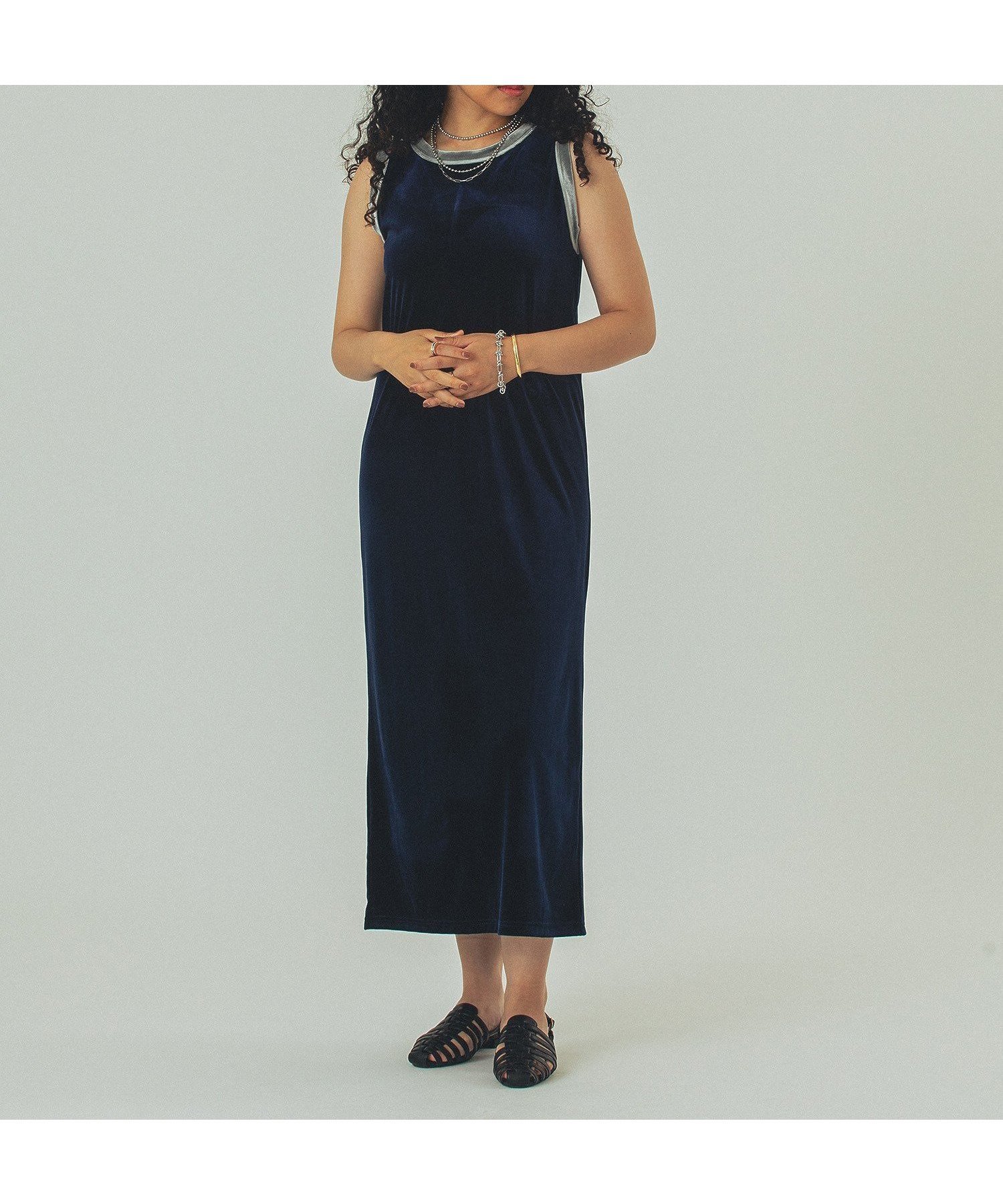 【ローズバッド/ROSE BUD】のVELOUR TANK DRESS インテリア・キッズ・メンズ・レディースファッション・服の通販 founy(ファニー) 　ファッション　Fashion　レディースファッション　Fashion for Women　トップス・カットソー　Cut & Sew Tops　ベロアトップス　Velour Tops / Velvet-Look Items　ワンピース　Dresses　フォーマル・パーティードレス・結婚式用ドレス　Elegant & Casual Dresses　インナー　Innerwear　秋　Autumn　カーディガン　Cardigan, Knitwear　シンプル　Simple, Minimal　ジャケット　Jacket, Outerwear　スニーカー　Sneakers, Trainers　ノースリーブ　Sleeveless, No-Sleeve　パイピング　Piping, Trim Design　ベロア　Velour, Soft Velvet　ロング　Long, Long-Length　夏　Summer　エレガント 上品　Elegant　NAVY|ID: prp329100004644015 ipo3291000000033504423