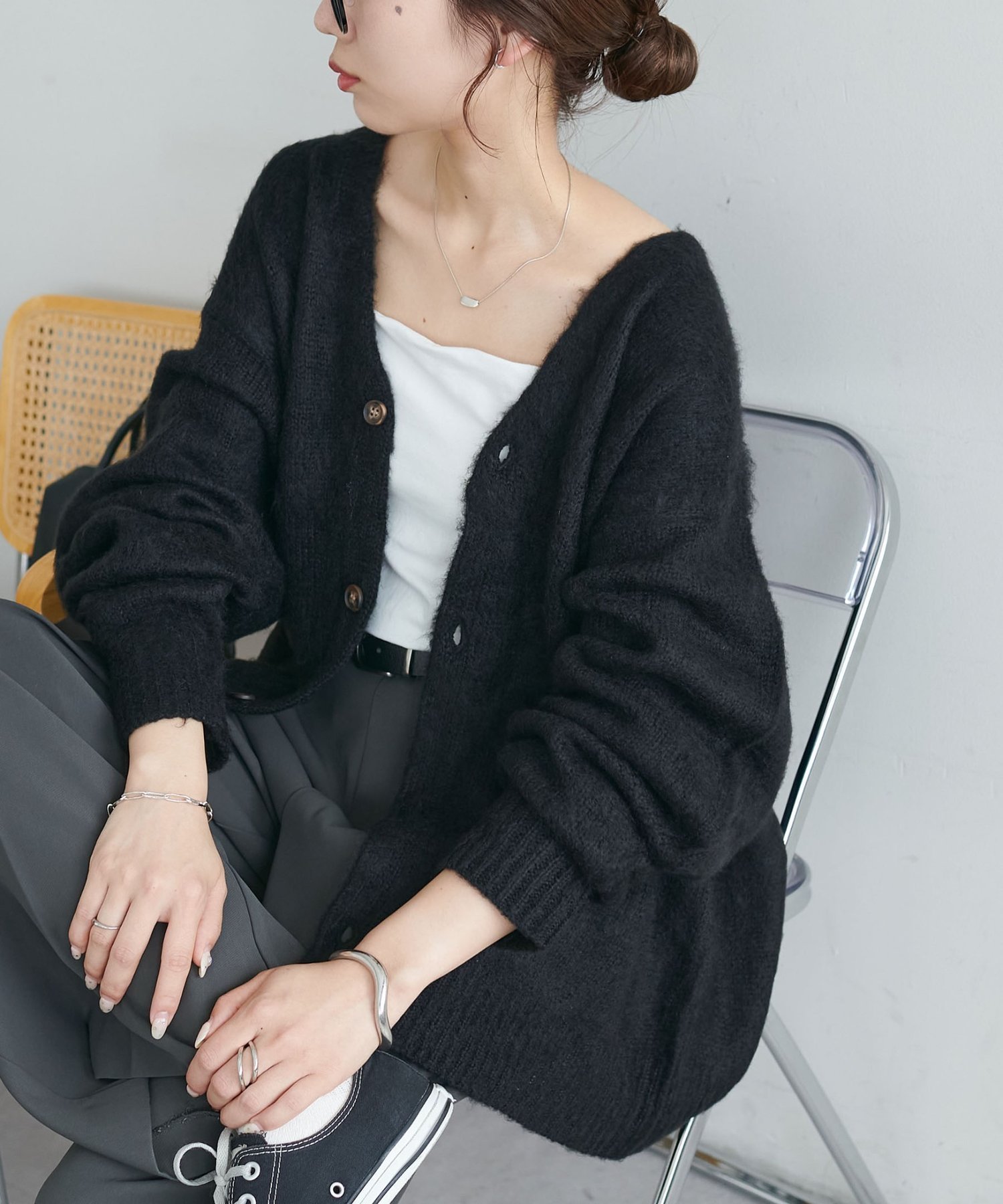 【ディスコート/Discoat】の【WEB限定/ユニセックス】モヘアライクシャギーカーディガン インテリア・キッズ・メンズ・レディースファッション・服の通販 founy(ファニー) 　ファッション　Fashion　レディースファッション　Fashion for Women　トップス・カットソー　Cut & Sew Tops　カーディガン・羽織り　Layered Style Cardigans　インナー　Innerwear　カーディガン　Cardigan, Knitwear　キャミソール　Camisole, Spaghetti Strap Top　キャミワンピース　Cami Dress, Slip Dress　シンプル　Simple, Minimal　ジャケット　Jacket, Outerwear　タンク　Tank Top, Sleeveless Top　トレンド　Trend, Trending Now　人気　Popular, Best Seller　ビッグ　Big, Oversized　ビビッド　Vivid, Bright Tone　ベーシック　Basic, Essential　メンズ　Men's, Menswear　無地　Plain, Solid Color　ルーズ　Loose, Oversized　おすすめ　Recommended / Our Picks　ブラック|ID: prp329100004644162 ipo3291000000033506662